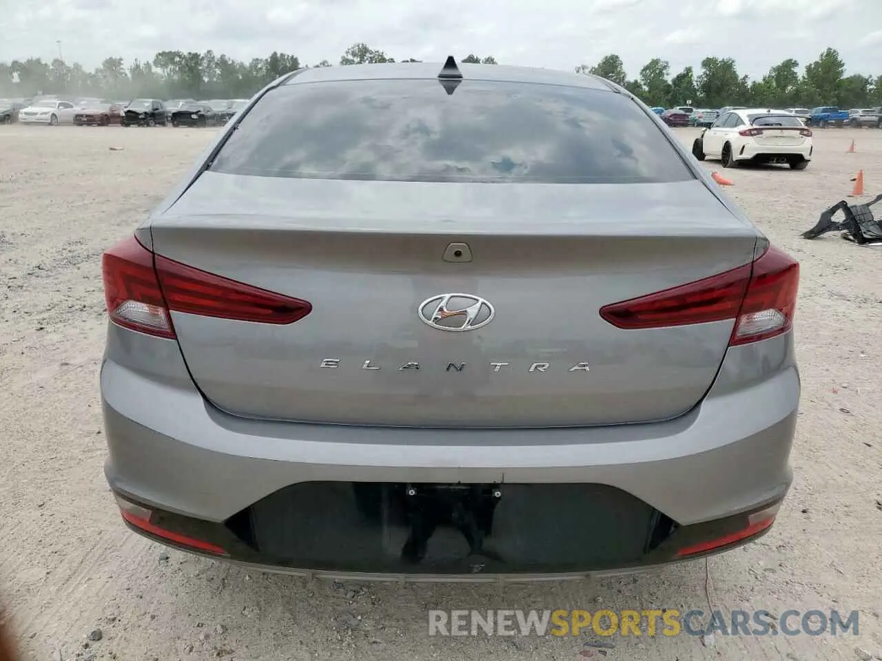 6 Photograph of a damaged car KMHD84LF2LU941556 HYUNDAI ELANTRA 2020