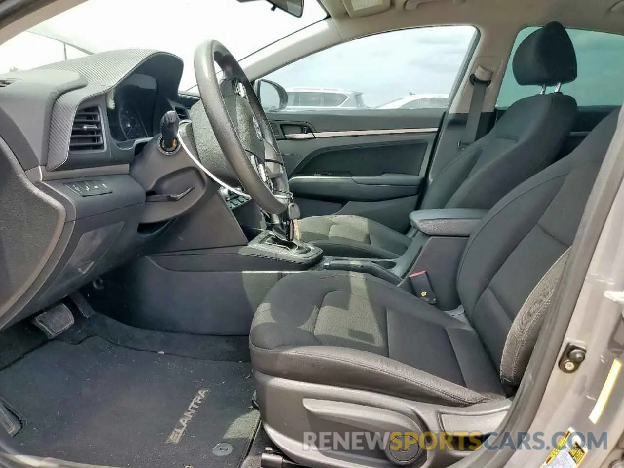 7 Photograph of a damaged car KMHD84LF2LU941556 HYUNDAI ELANTRA 2020