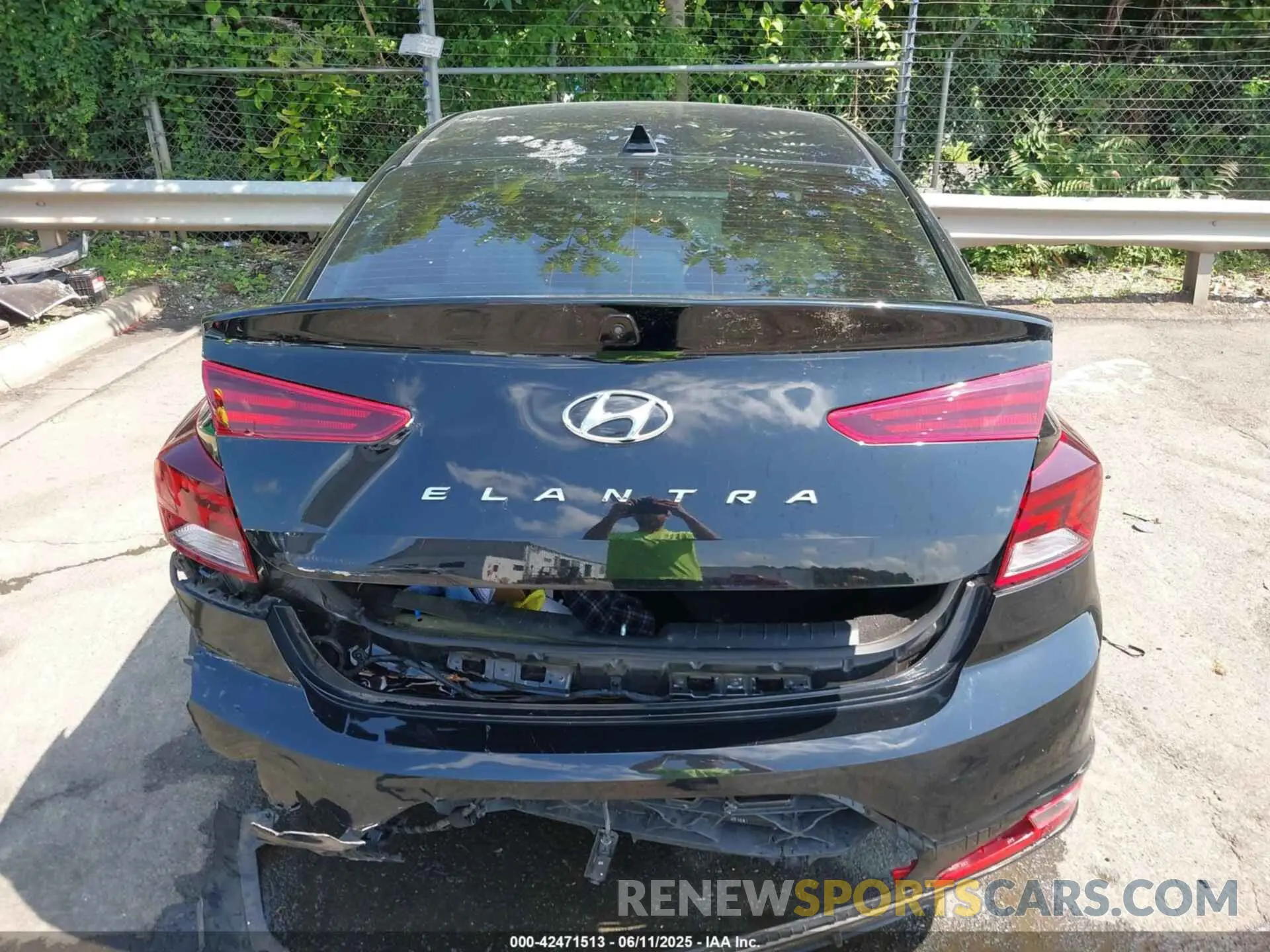 16 Photograph of a damaged car KMHD84LF3LU897177 HYUNDAI ELANTRA 2020