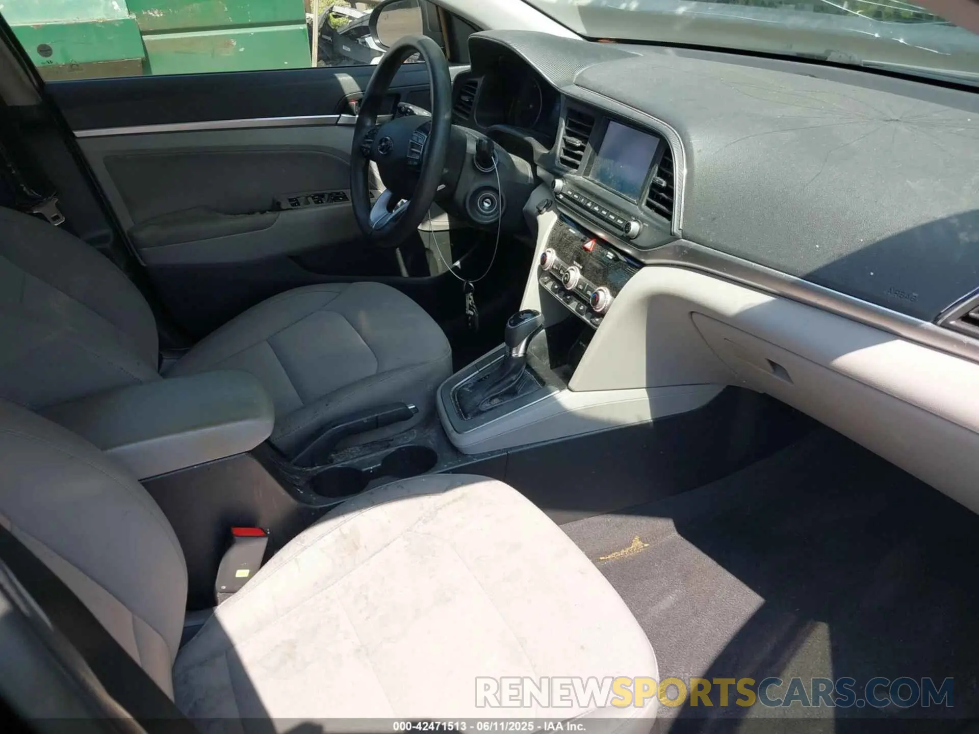 5 Photograph of a damaged car KMHD84LF3LU897177 HYUNDAI ELANTRA 2020