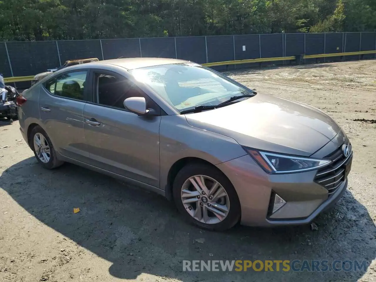 4 Photograph of a damaged car KMHD84LF3LU906590 HYUNDAI ELANTRA 2020