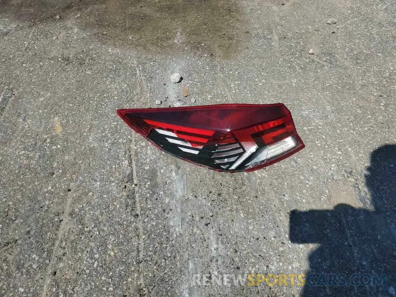 12 Photograph of a damaged car KMHD84LF4LU026157 HYUNDAI ELANTRA 2020