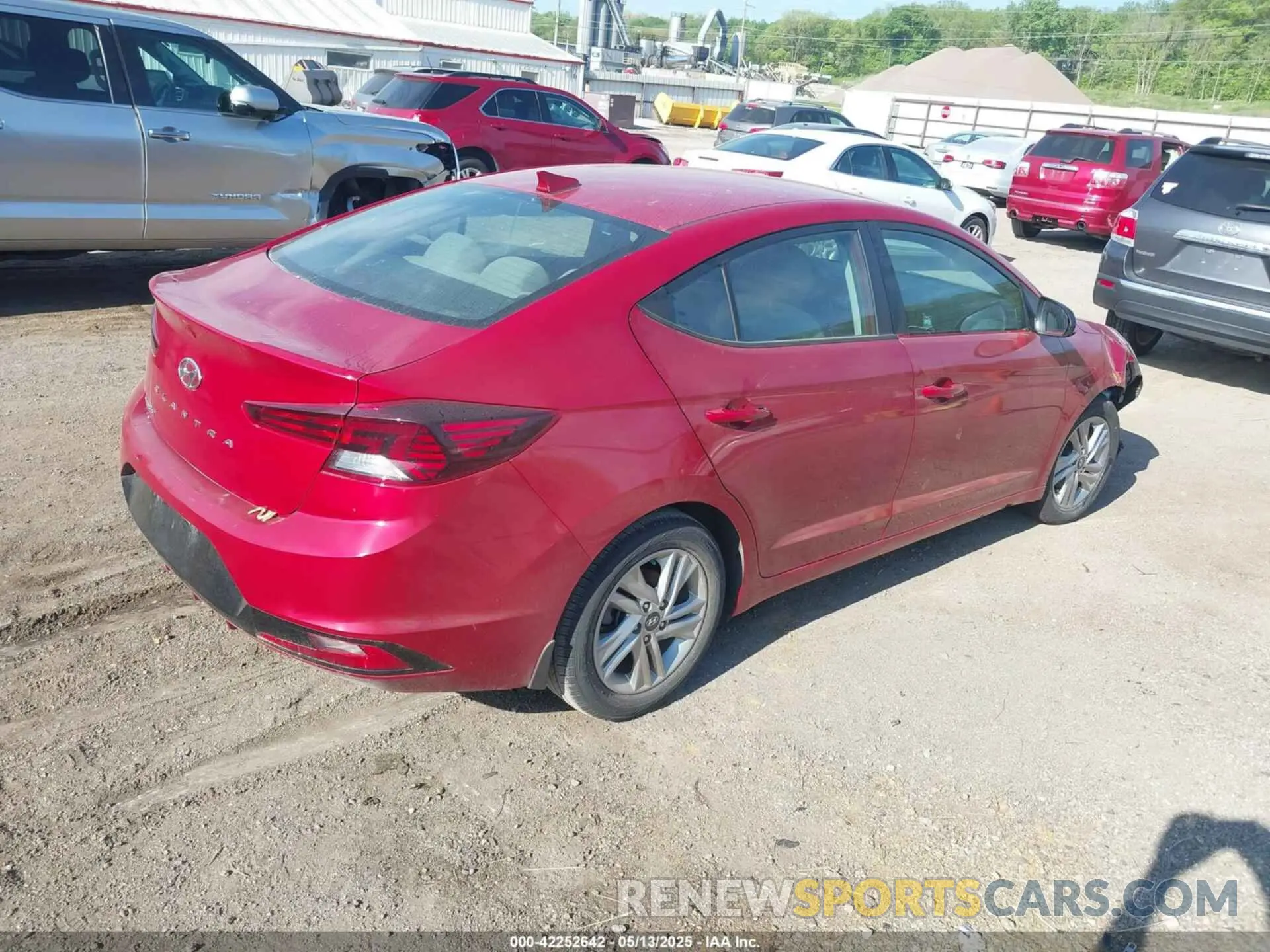 4 Photograph of a damaged car KMHD84LF4LU896801 HYUNDAI ELANTRA 2020