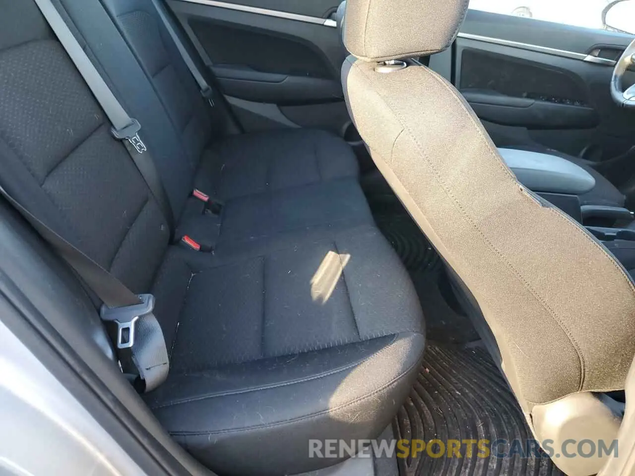 10 Photograph of a damaged car KMHD84LF4LU926654 HYUNDAI ELANTRA 2020