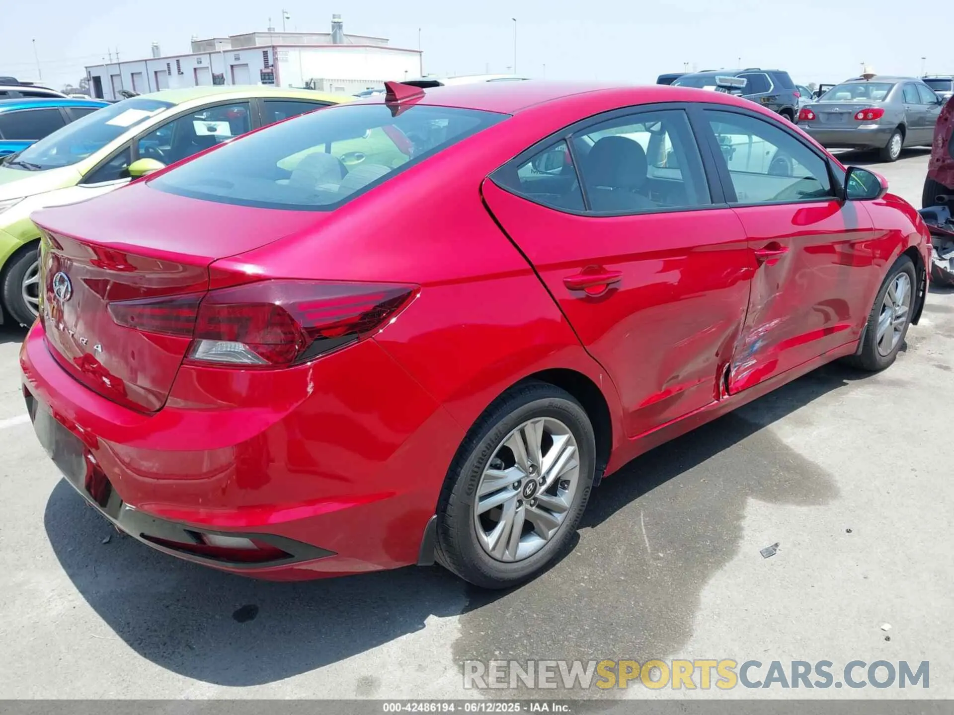 4 Photograph of a damaged car KMHD84LF5LU106079 HYUNDAI ELANTRA 2020