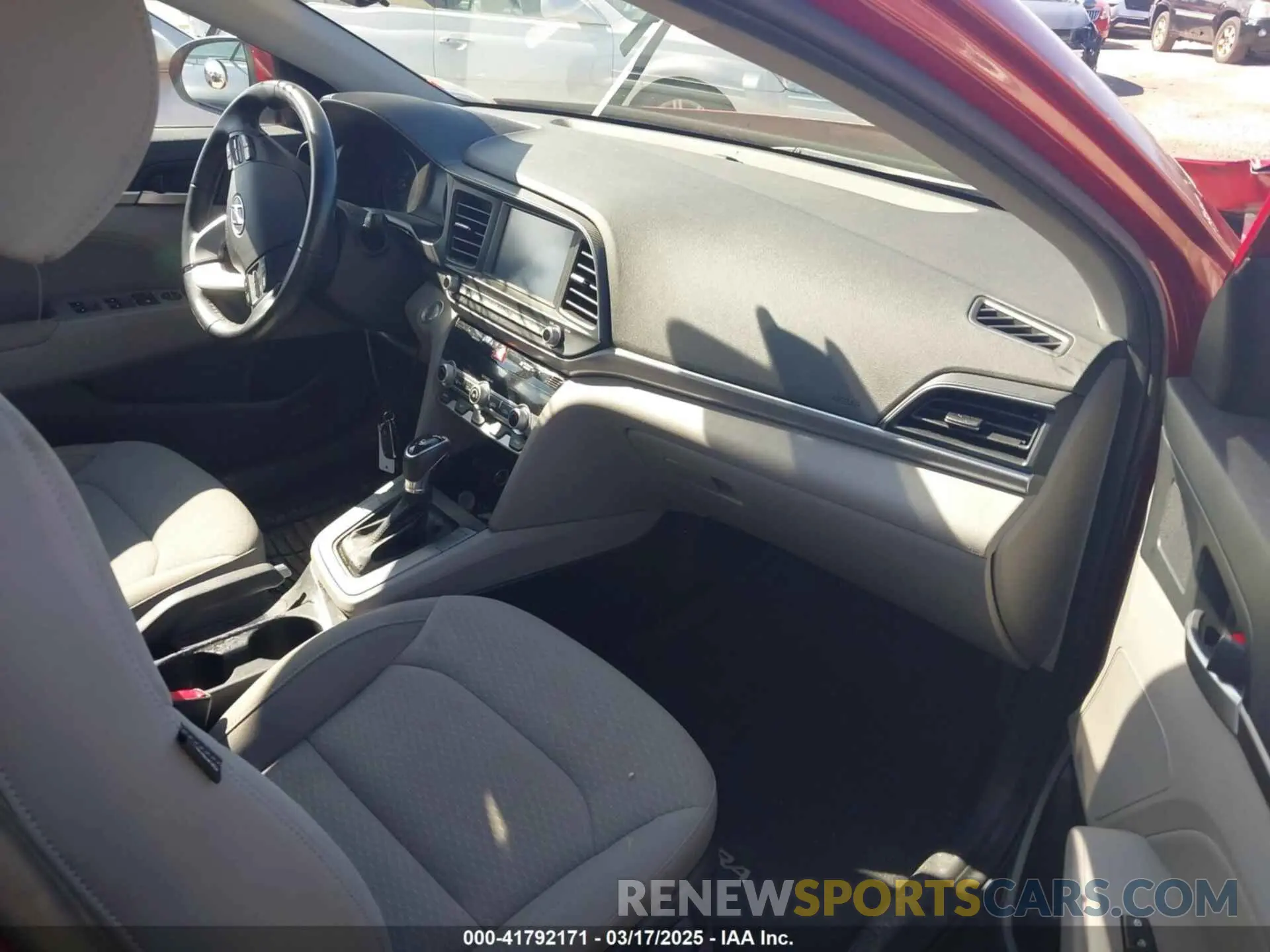 5 Photograph of a damaged car KMHD84LF6LU029187 HYUNDAI ELANTRA 2020