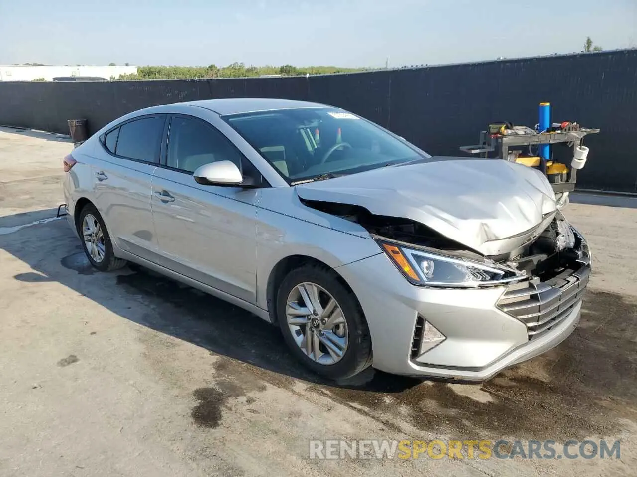 4 Photograph of a damaged car KMHD84LF6LU105636 HYUNDAI ELANTRA 2020