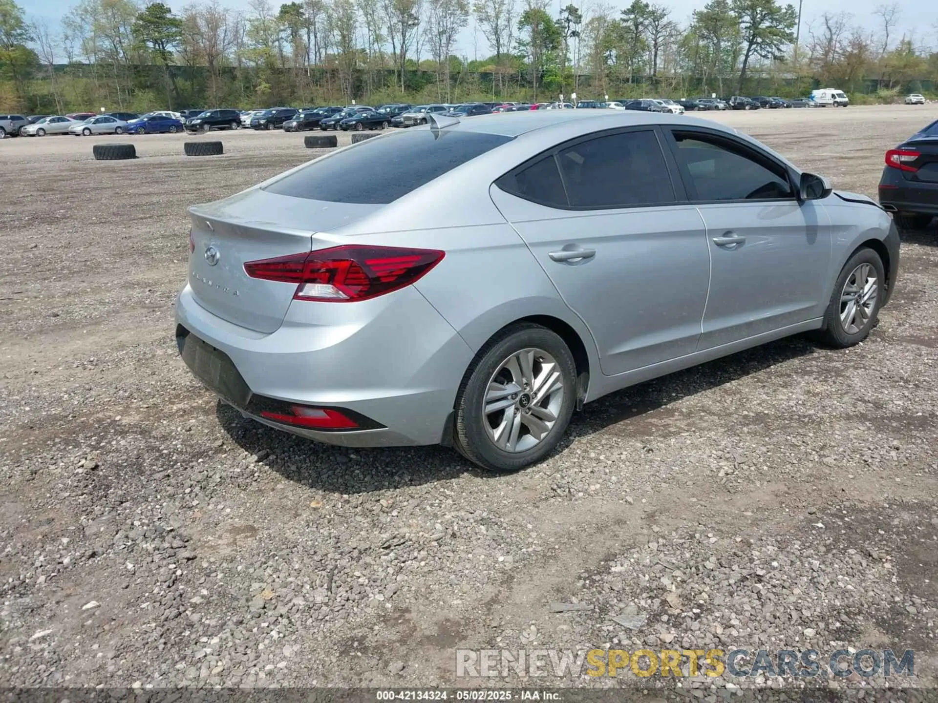 4 Photograph of a damaged car KMHD84LF6LU960921 HYUNDAI ELANTRA 2020