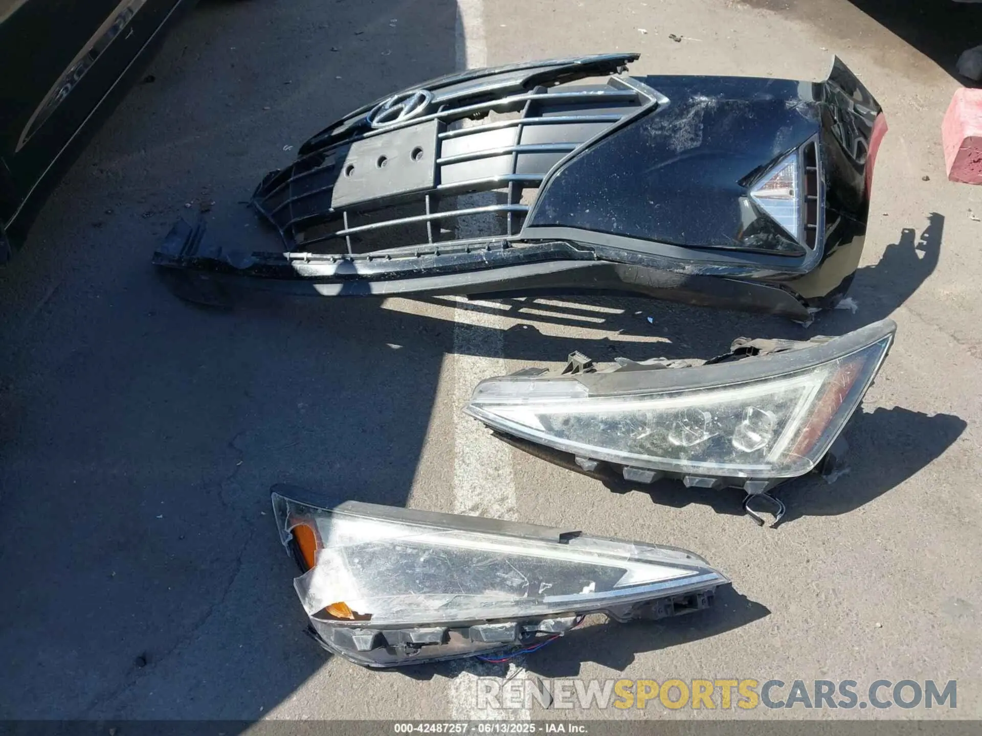 12 Photograph of a damaged car KMHD84LF6LU991215 HYUNDAI ELANTRA 2020