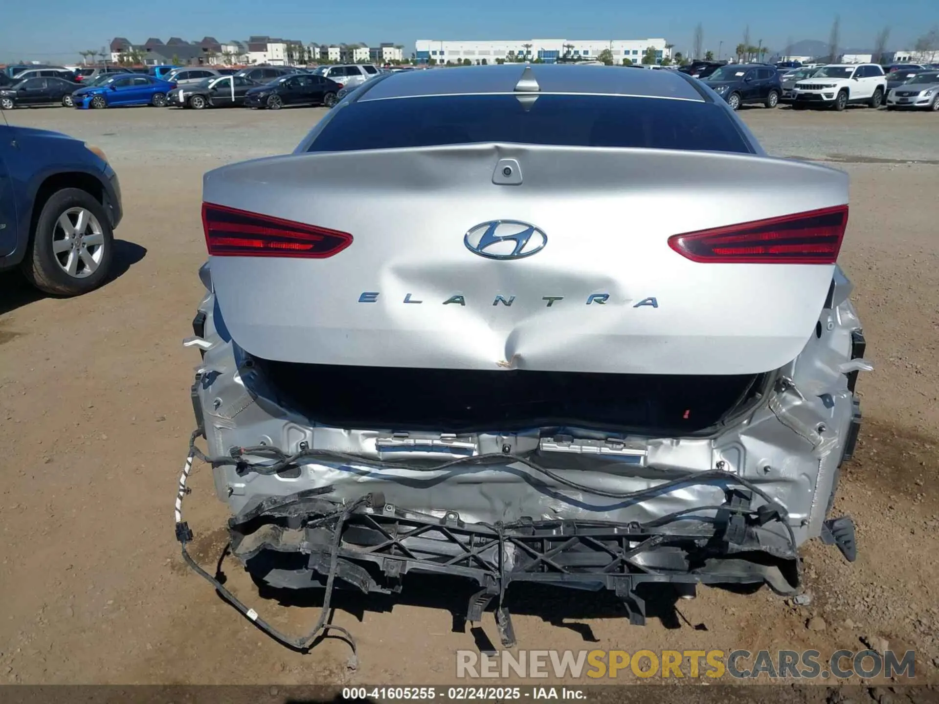 17 Photograph of a damaged car KMHD84LF7LU021230 HYUNDAI ELANTRA 2020