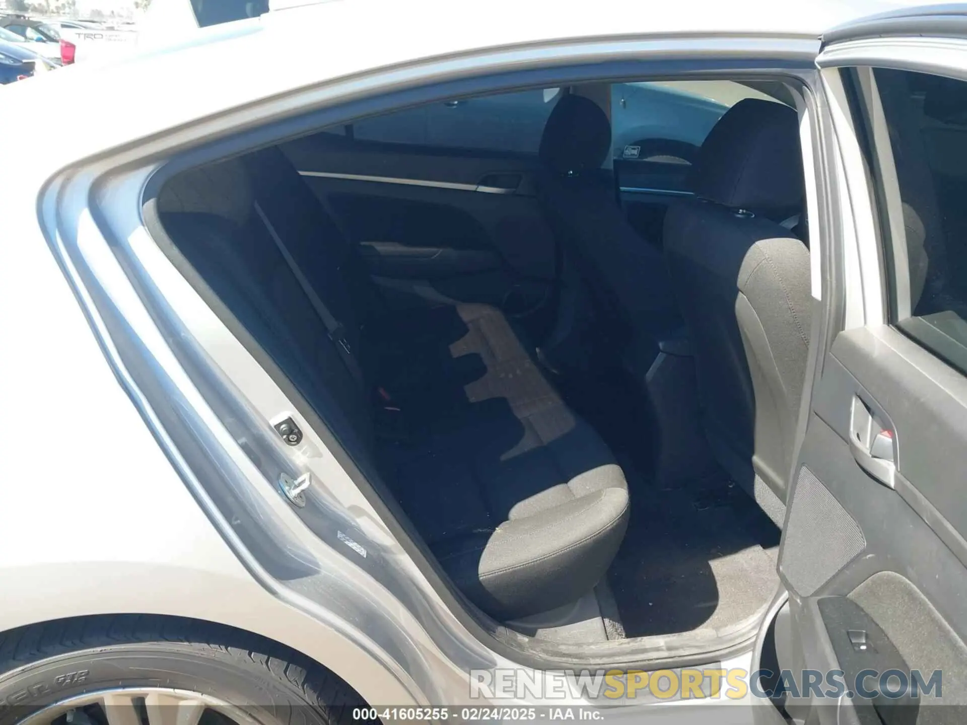 8 Photograph of a damaged car KMHD84LF7LU021230 HYUNDAI ELANTRA 2020