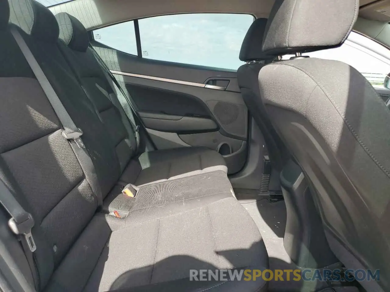 10 Photograph of a damaged car KMHD84LF7LU927510 HYUNDAI ELANTRA 2020