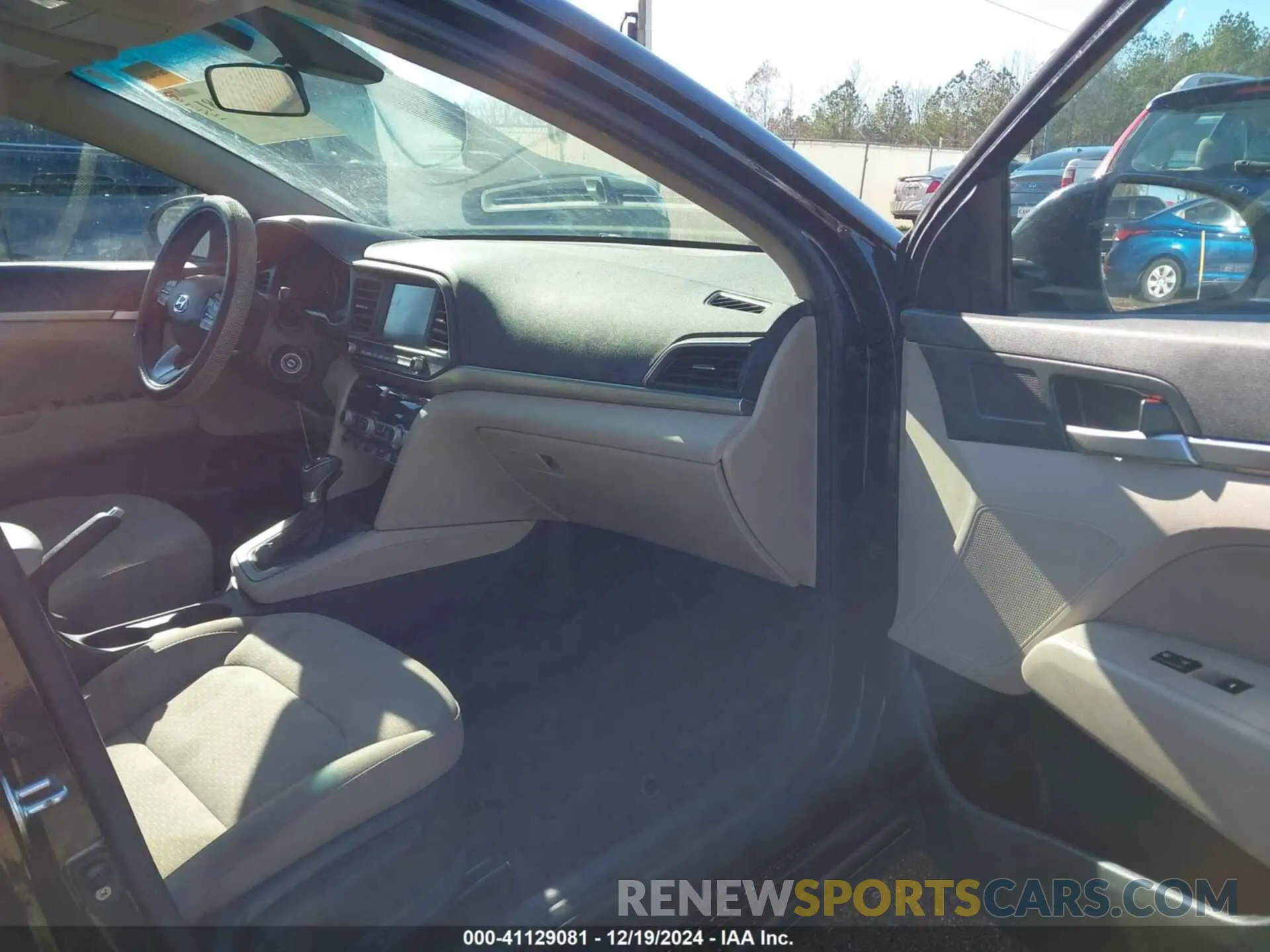 5 Photograph of a damaged car KMHD84LF7LU938409 HYUNDAI ELANTRA 2020