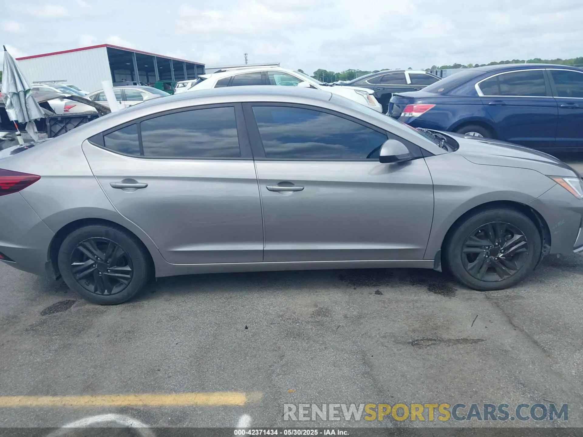 13 Photograph of a damaged car KMHD84LF7LU967585 HYUNDAI ELANTRA 2020