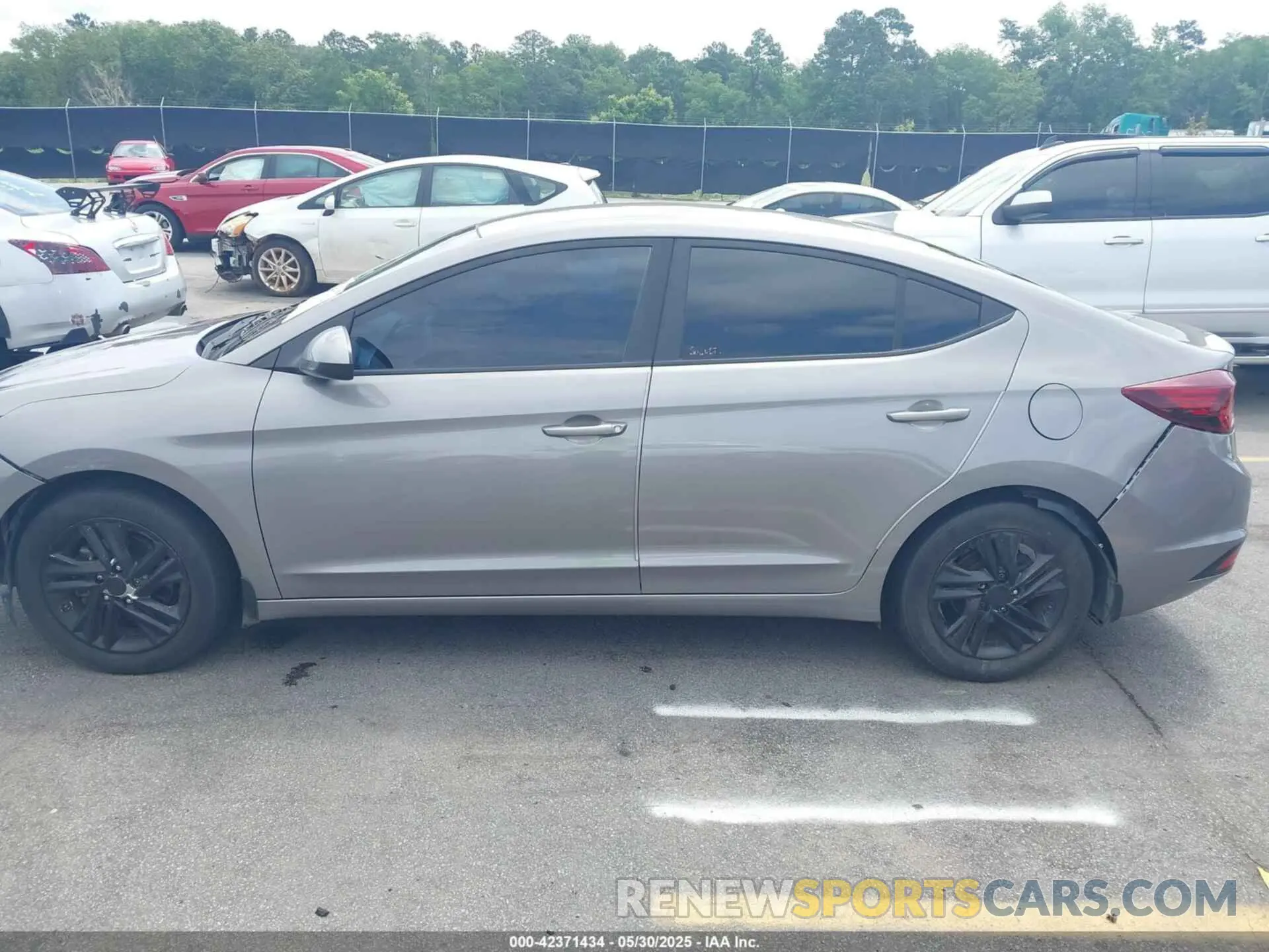 14 Photograph of a damaged car KMHD84LF7LU967585 HYUNDAI ELANTRA 2020