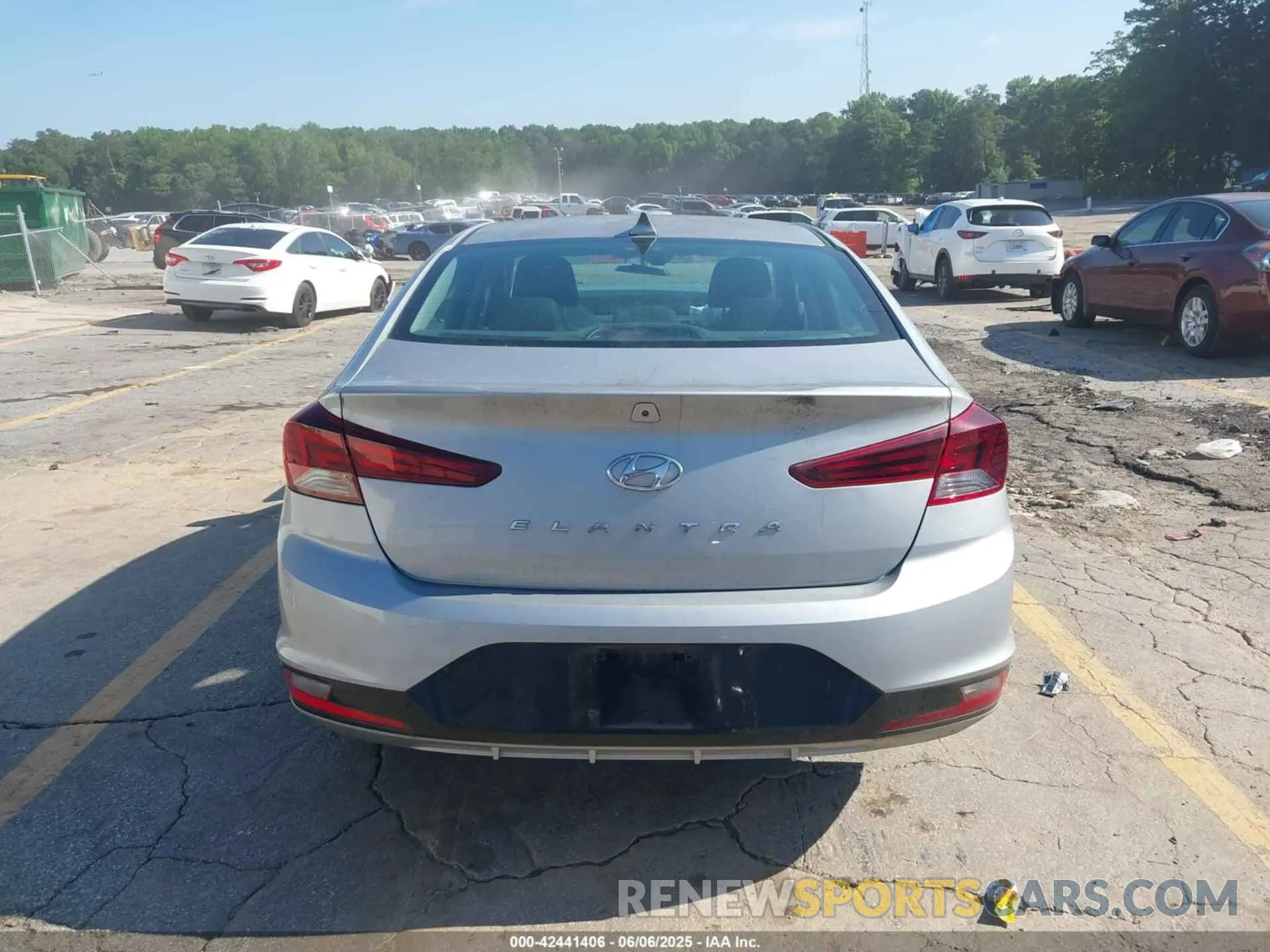 16 Photograph of a damaged car KMHD84LF8LU026310 HYUNDAI ELANTRA 2020