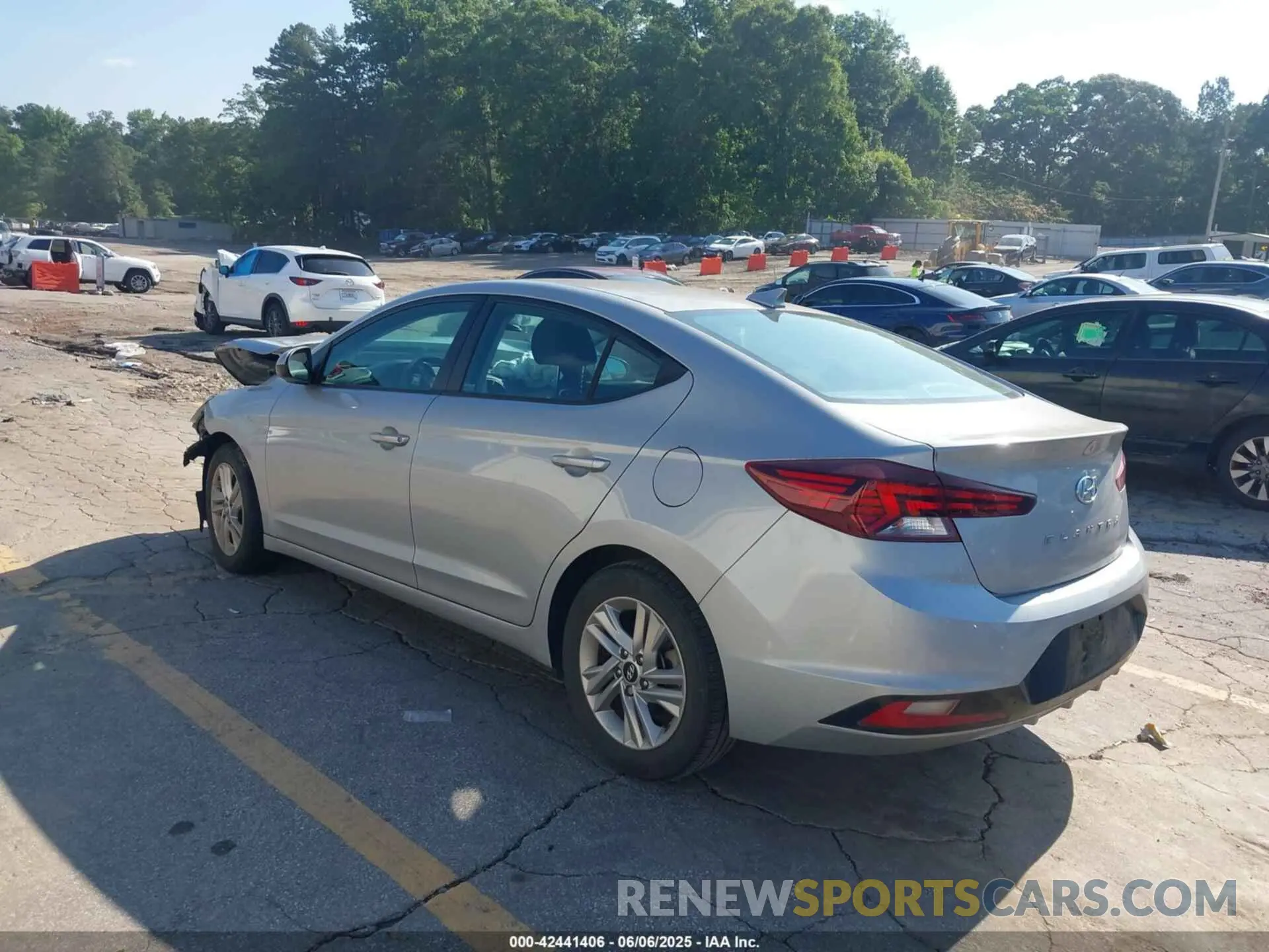 3 Photograph of a damaged car KMHD84LF8LU026310 HYUNDAI ELANTRA 2020