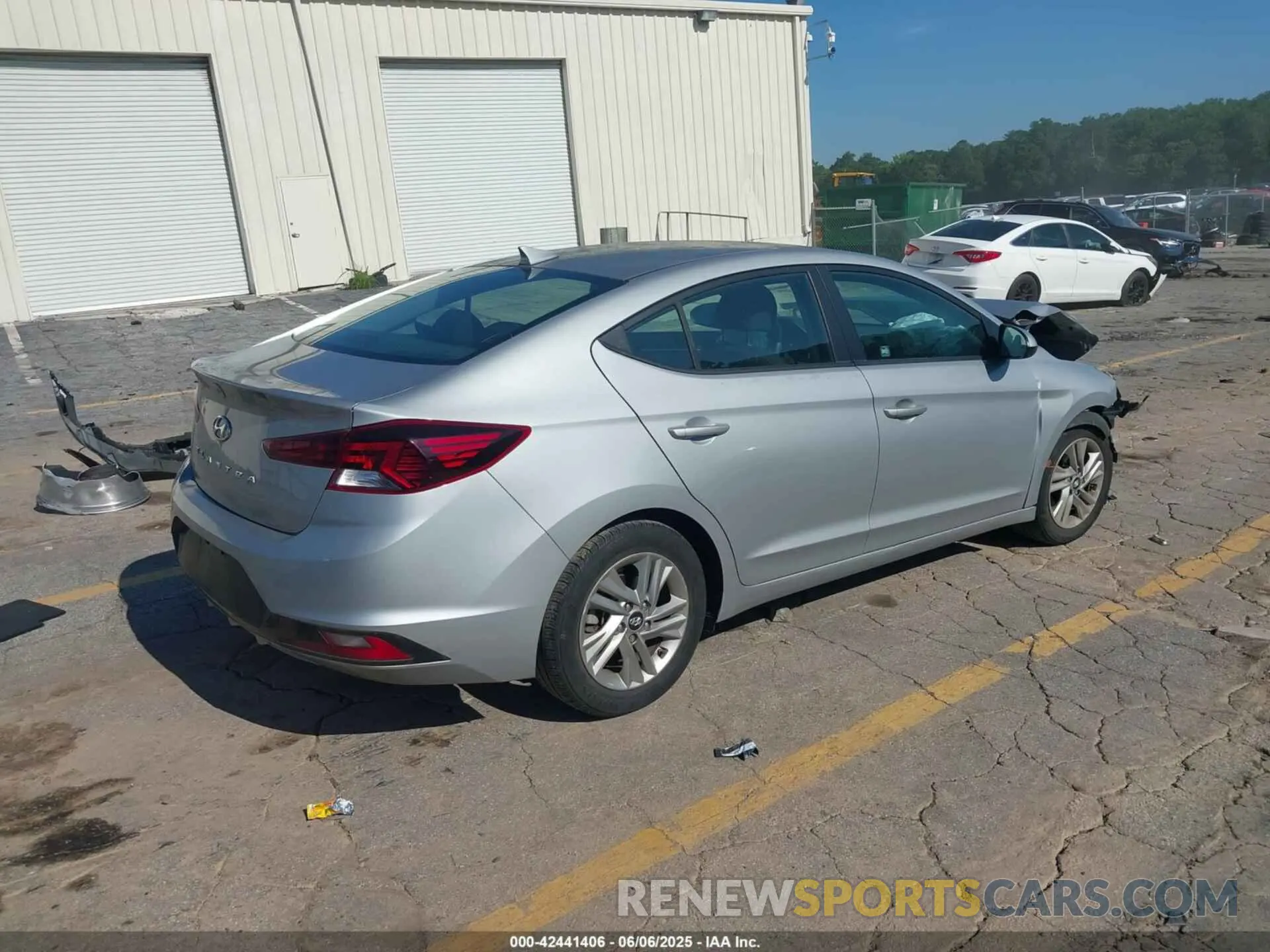 4 Photograph of a damaged car KMHD84LF8LU026310 HYUNDAI ELANTRA 2020