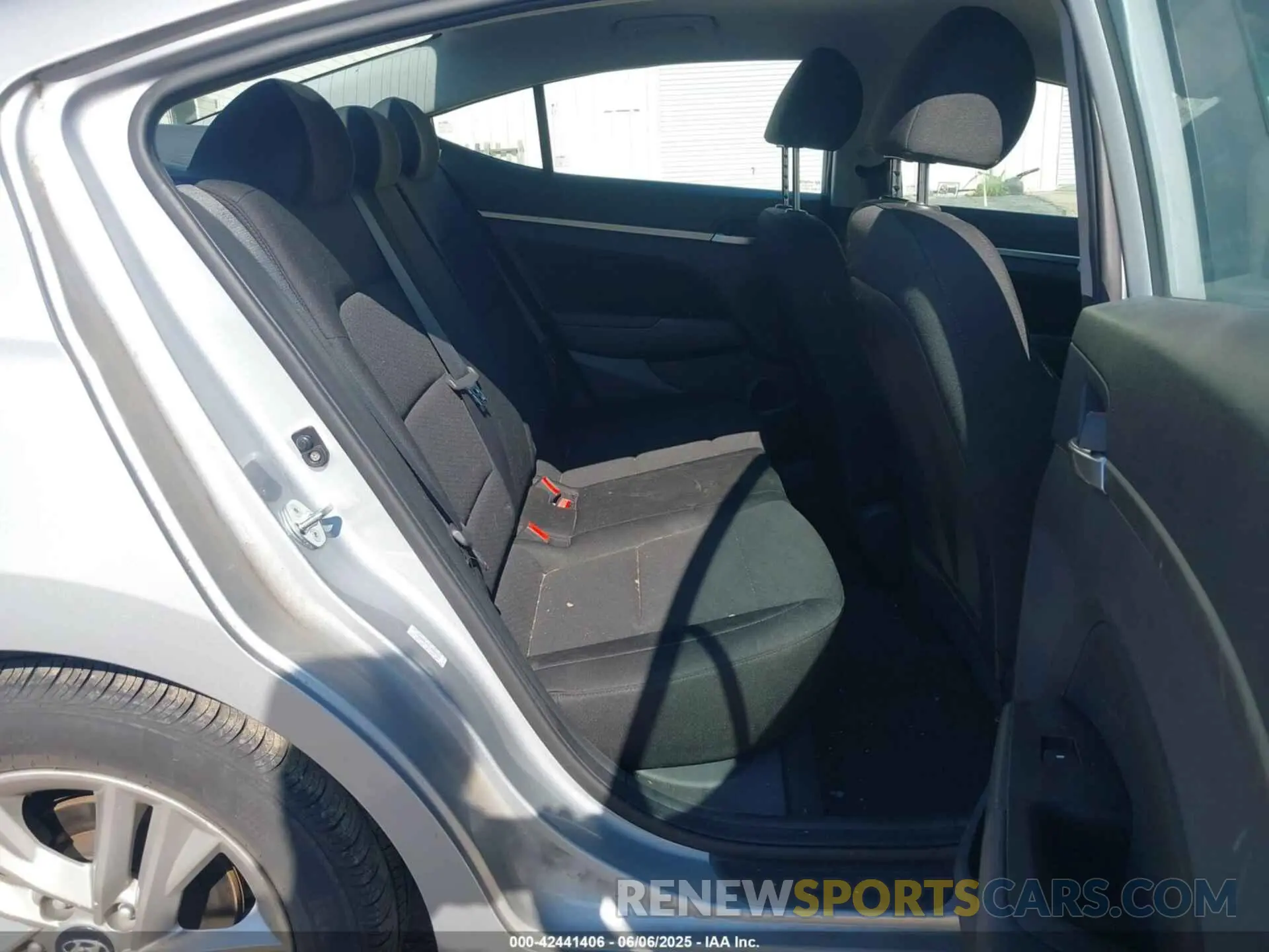 8 Photograph of a damaged car KMHD84LF8LU026310 HYUNDAI ELANTRA 2020