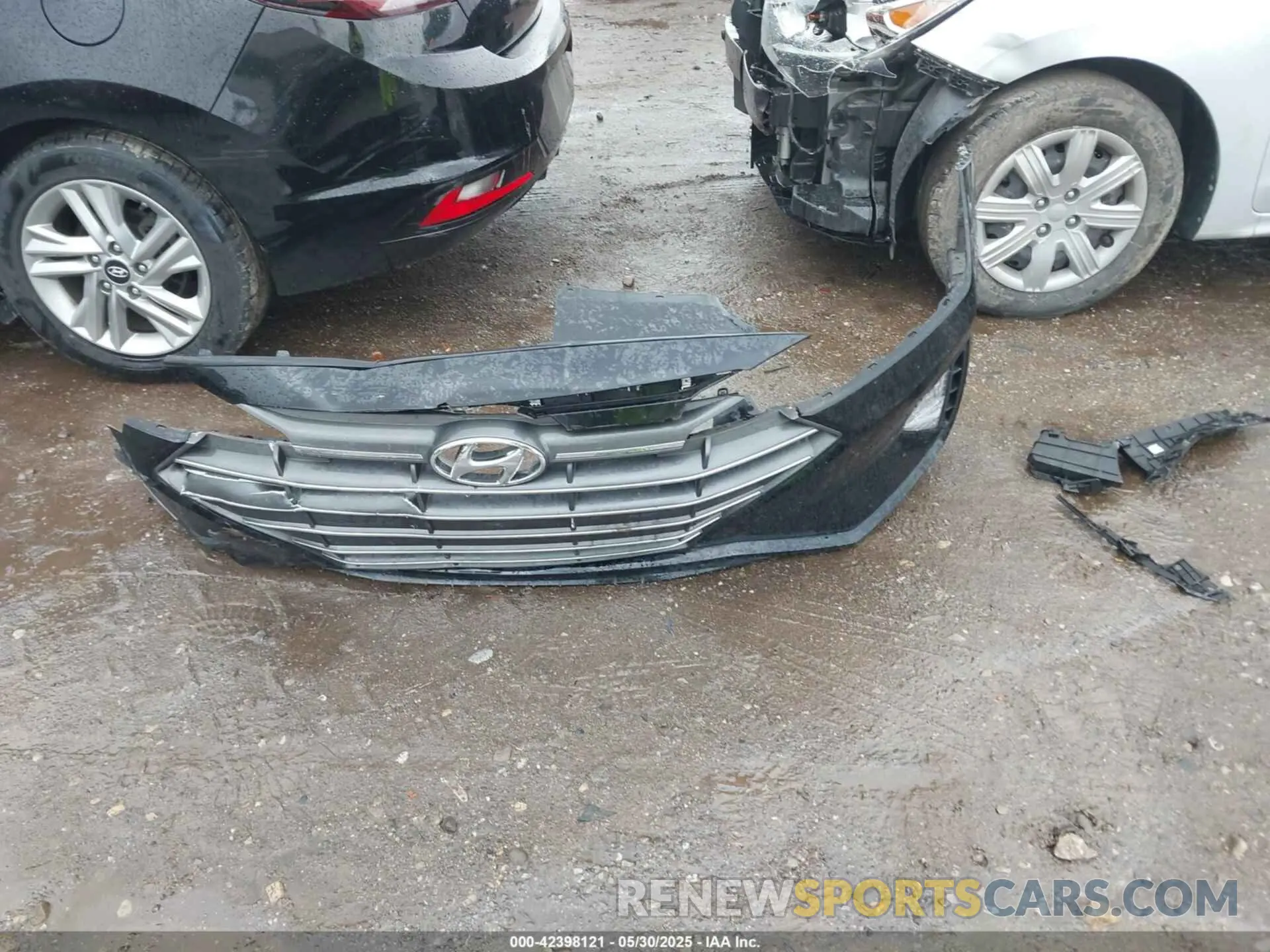 11 Photograph of a damaged car KMHD84LF8LU072283 HYUNDAI ELANTRA 2020
