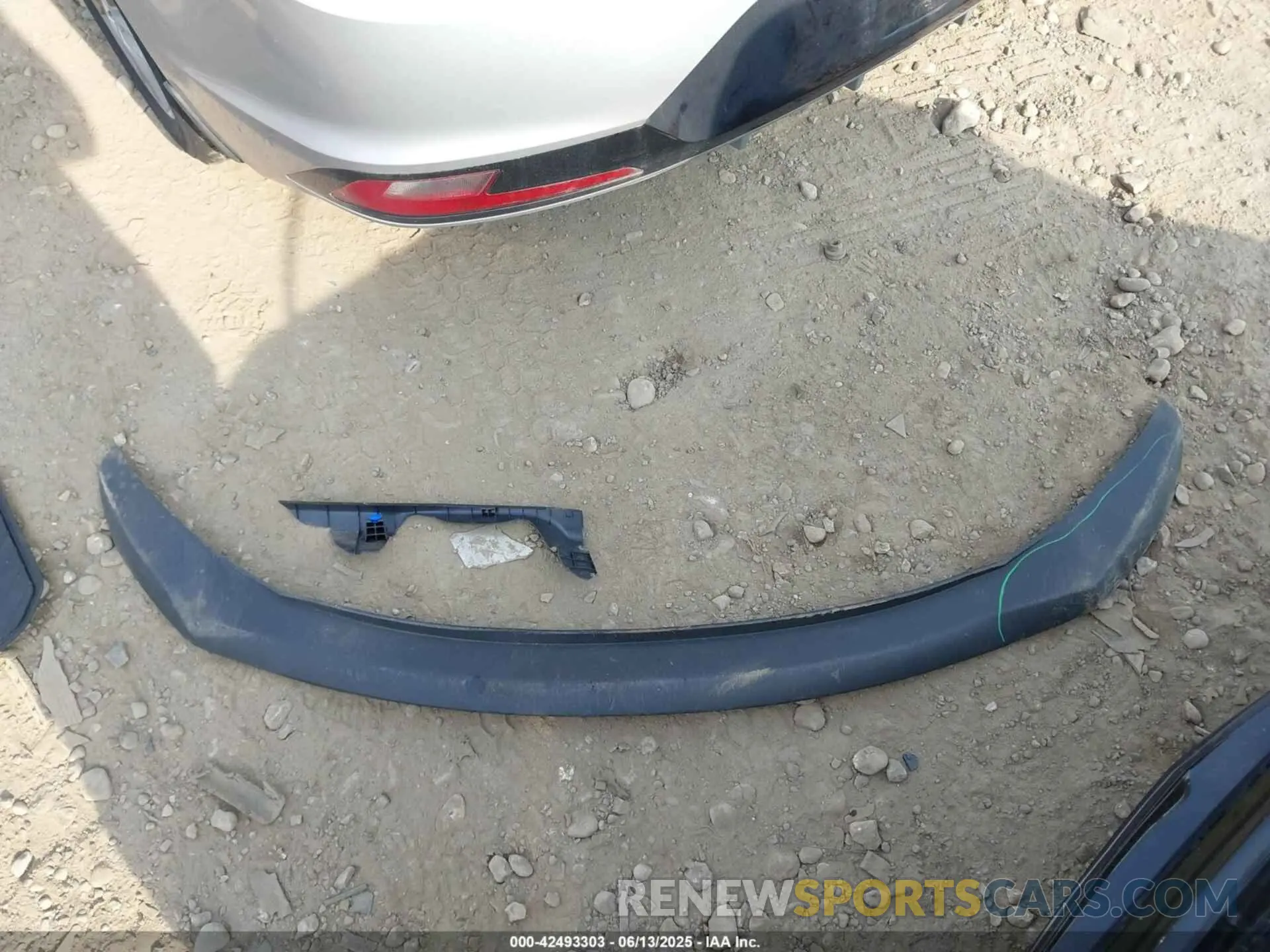 12 Photograph of a damaged car KMHD84LF8LU940623 HYUNDAI ELANTRA 2020