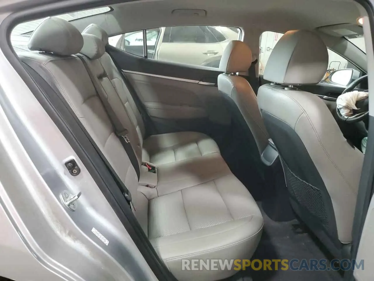 10 Photograph of a damaged car KMHD84LF9LU073362 HYUNDAI ELANTRA 2020