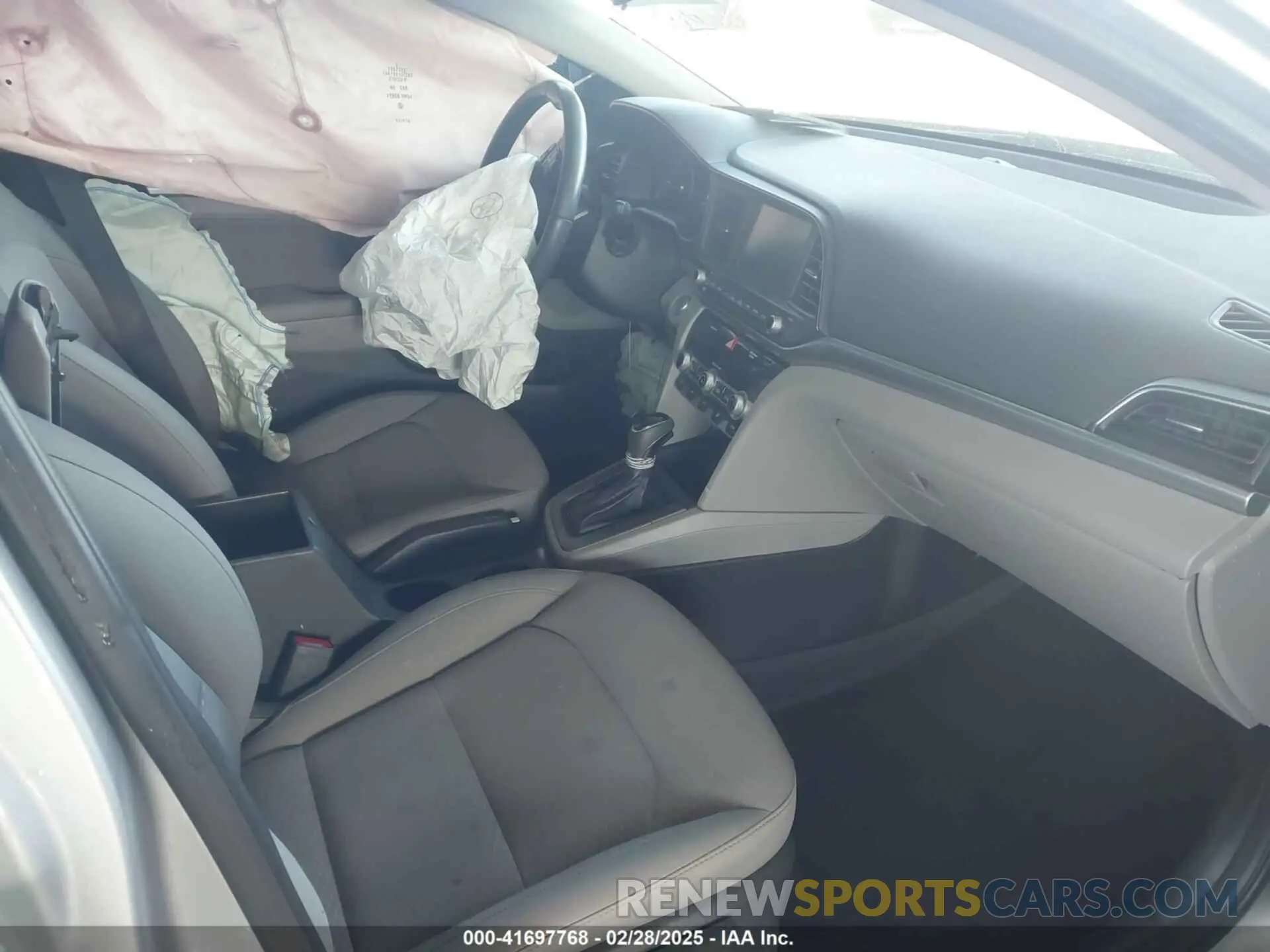 5 Photograph of a damaged car KMHD84LFXLU086010 HYUNDAI ELANTRA 2020