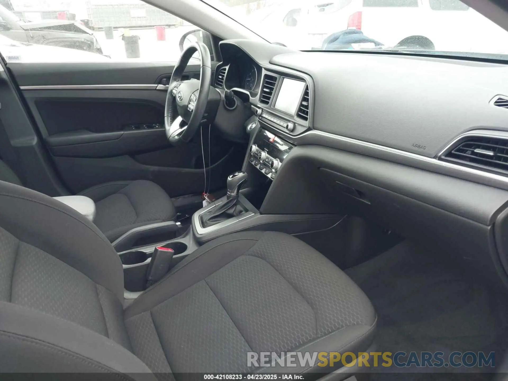 5 Photograph of a damaged car KMHD84LFXLU106756 HYUNDAI ELANTRA 2020