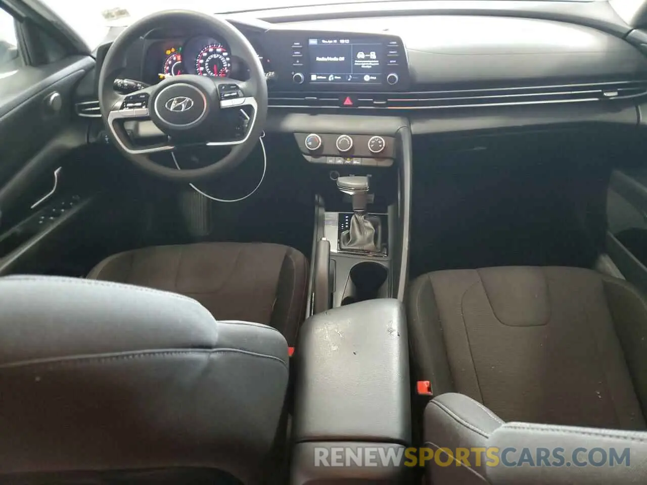 8 Photograph of a damaged car 5NPLL4AG0MH017221 HYUNDAI ELANTRA 2021