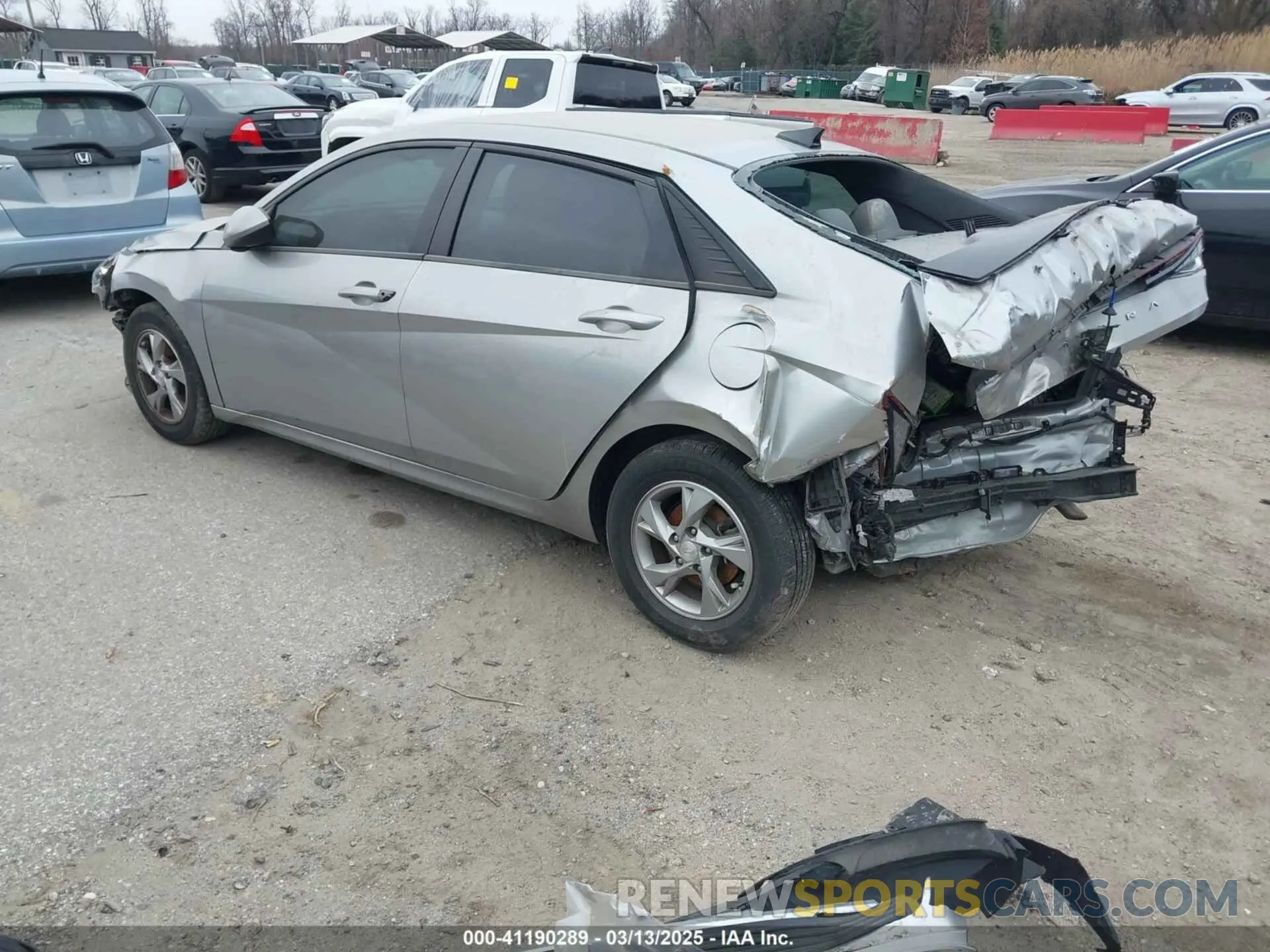 3 Photograph of a damaged car 5NPLL4AG0MH036268 HYUNDAI ELANTRA 2021