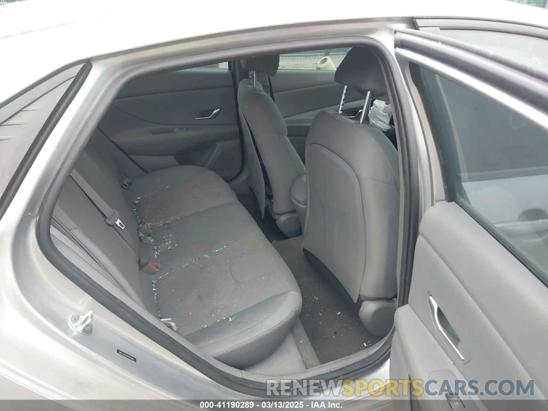 8 Photograph of a damaged car 5NPLL4AG0MH036268 HYUNDAI ELANTRA 2021