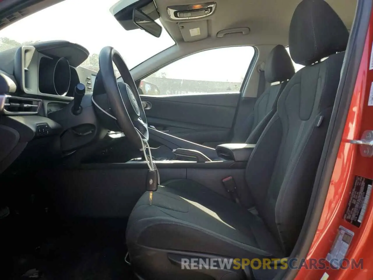 7 Photograph of a damaged car 5NPLL4AG0MH047514 HYUNDAI ELANTRA 2021