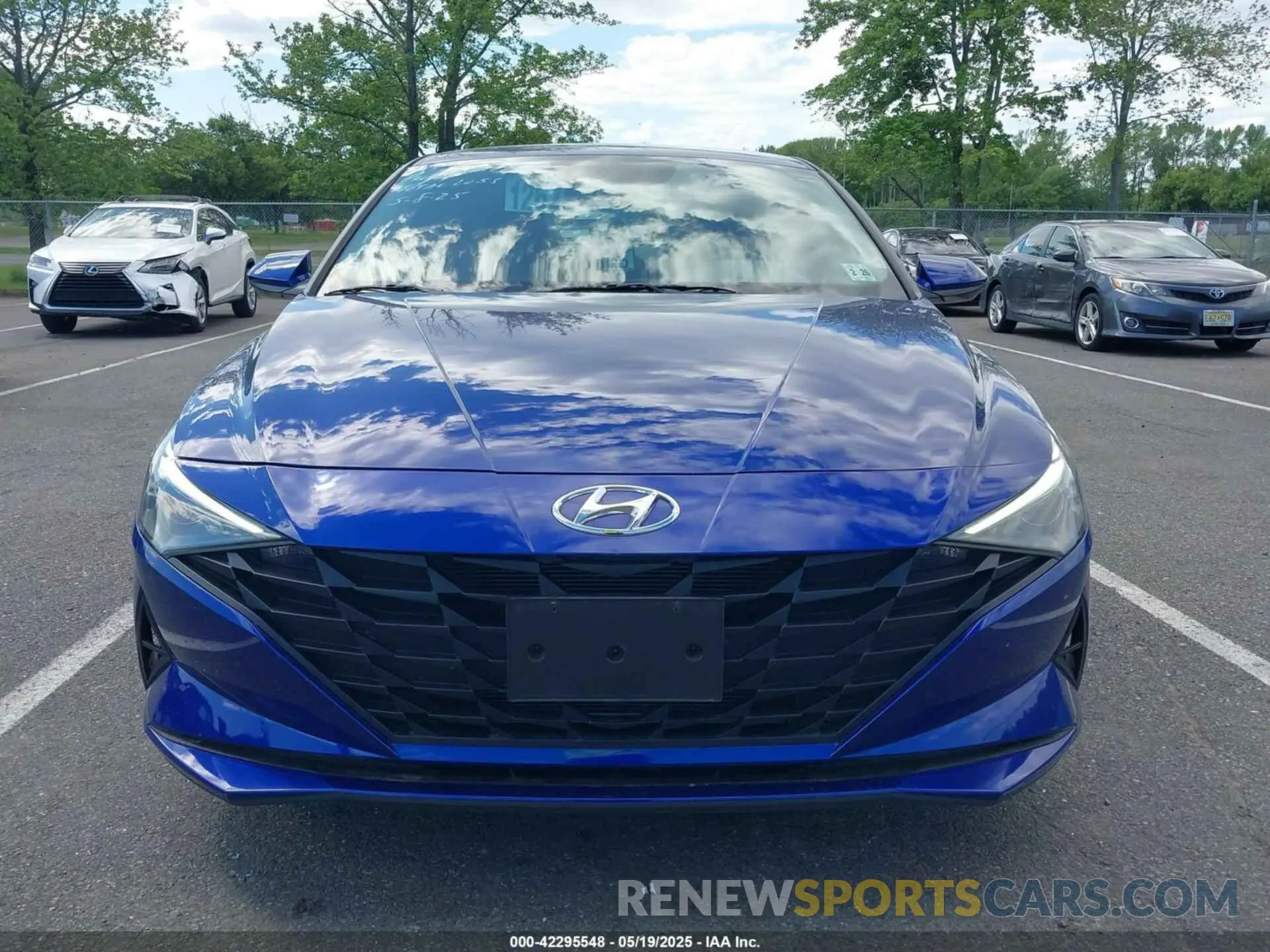12 Photograph of a damaged car 5NPLL4AG1MH014697 HYUNDAI ELANTRA 2021
