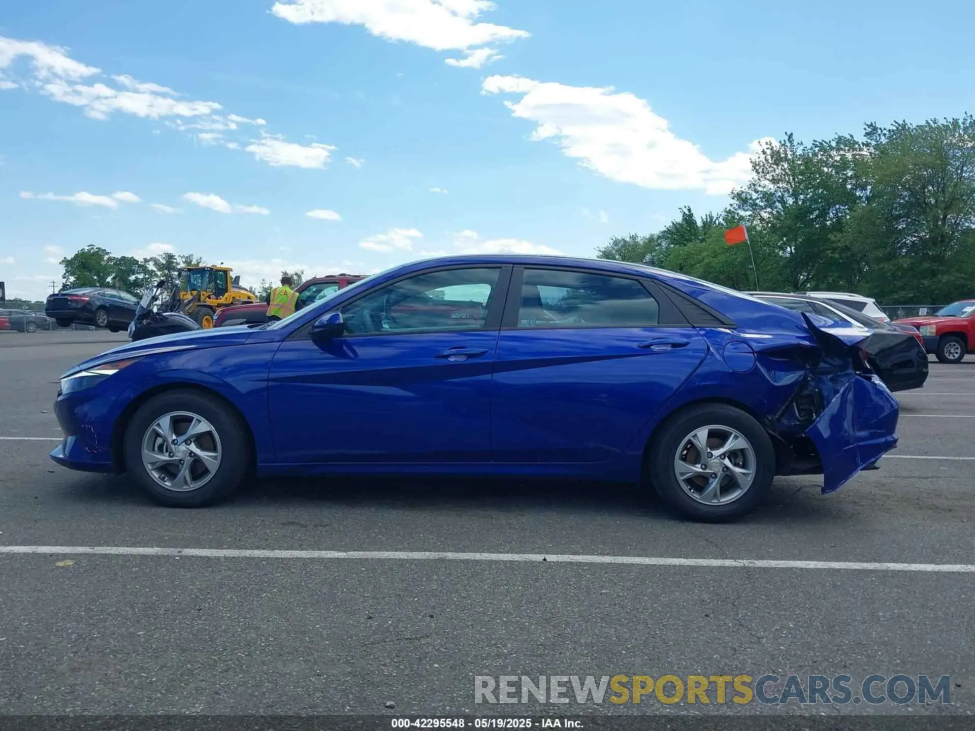 14 Photograph of a damaged car 5NPLL4AG1MH014697 HYUNDAI ELANTRA 2021