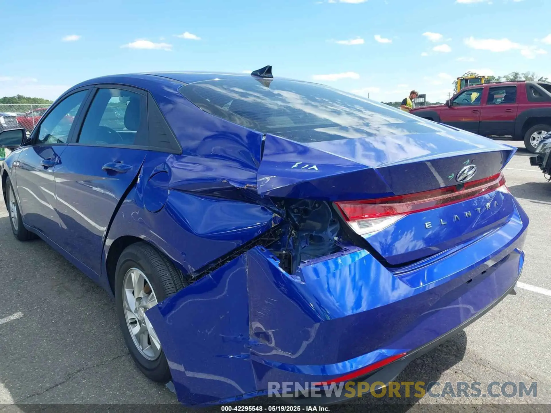 17 Photograph of a damaged car 5NPLL4AG1MH014697 HYUNDAI ELANTRA 2021