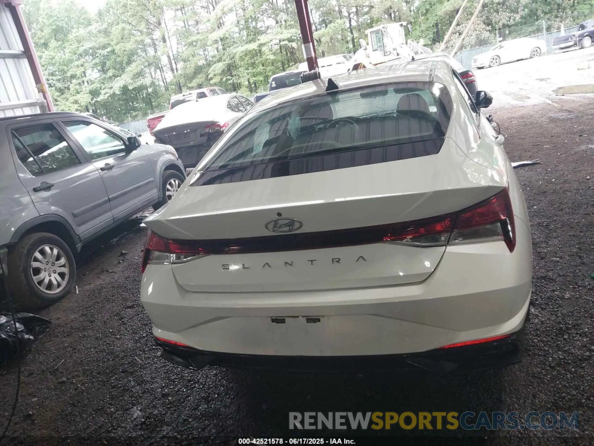 15 Photograph of a damaged car 5NPLL4AG1MH015865 HYUNDAI ELANTRA 2021
