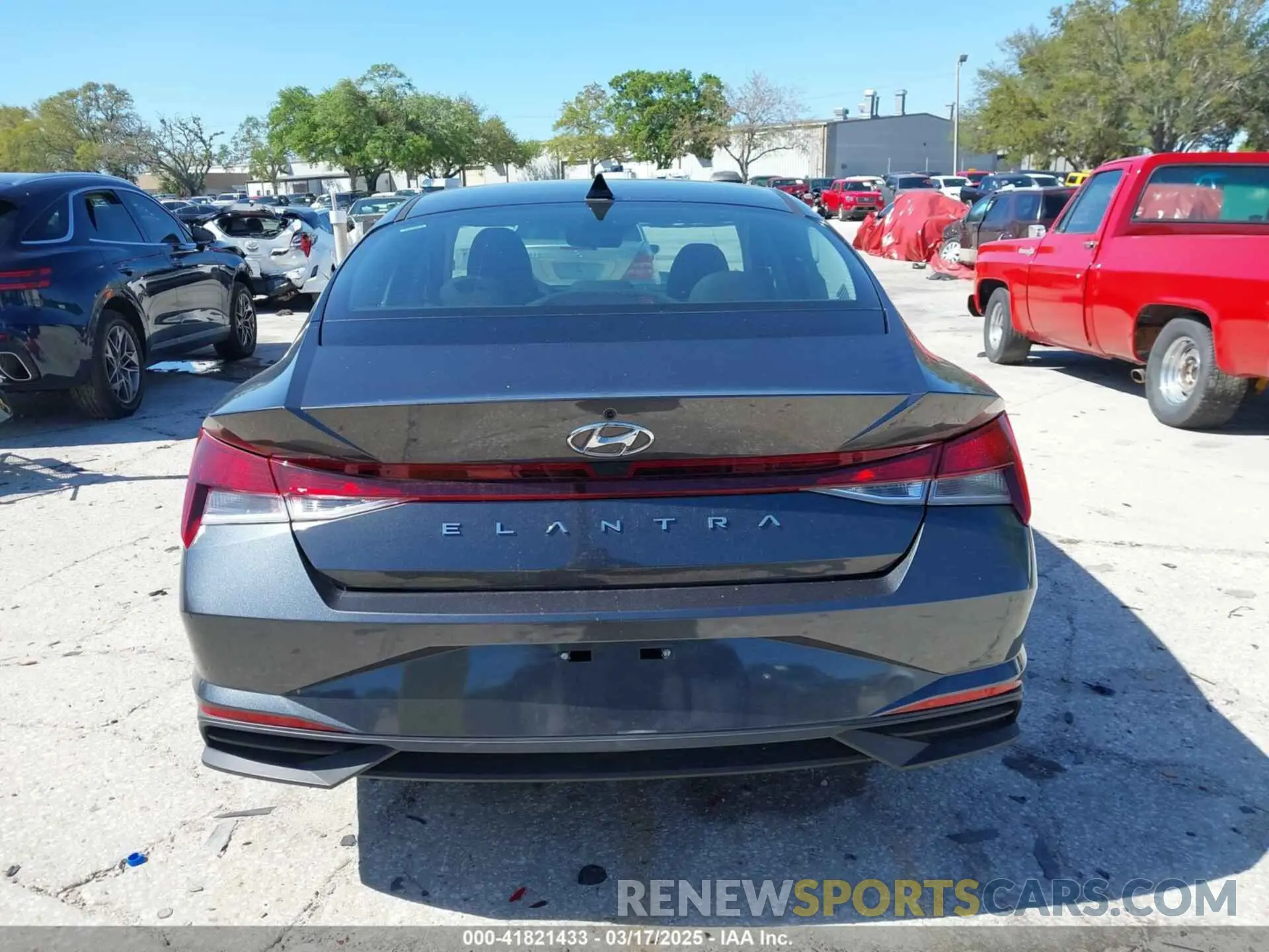16 Photograph of a damaged car 5NPLL4AG1MH027434 HYUNDAI ELANTRA 2021