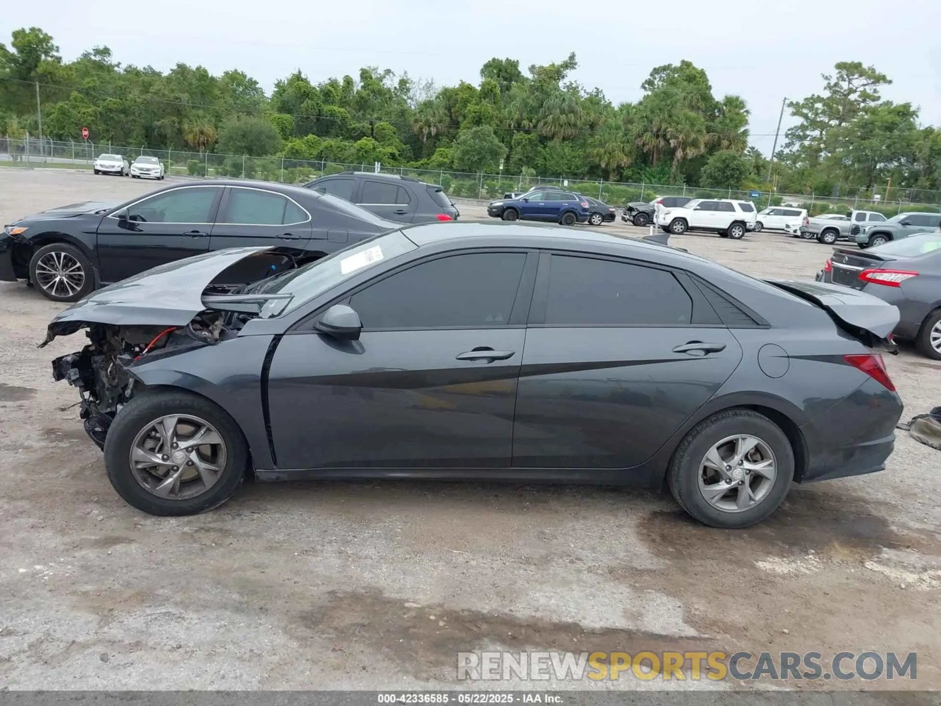 14 Photograph of a damaged car 5NPLL4AG1MH035291 HYUNDAI ELANTRA 2021