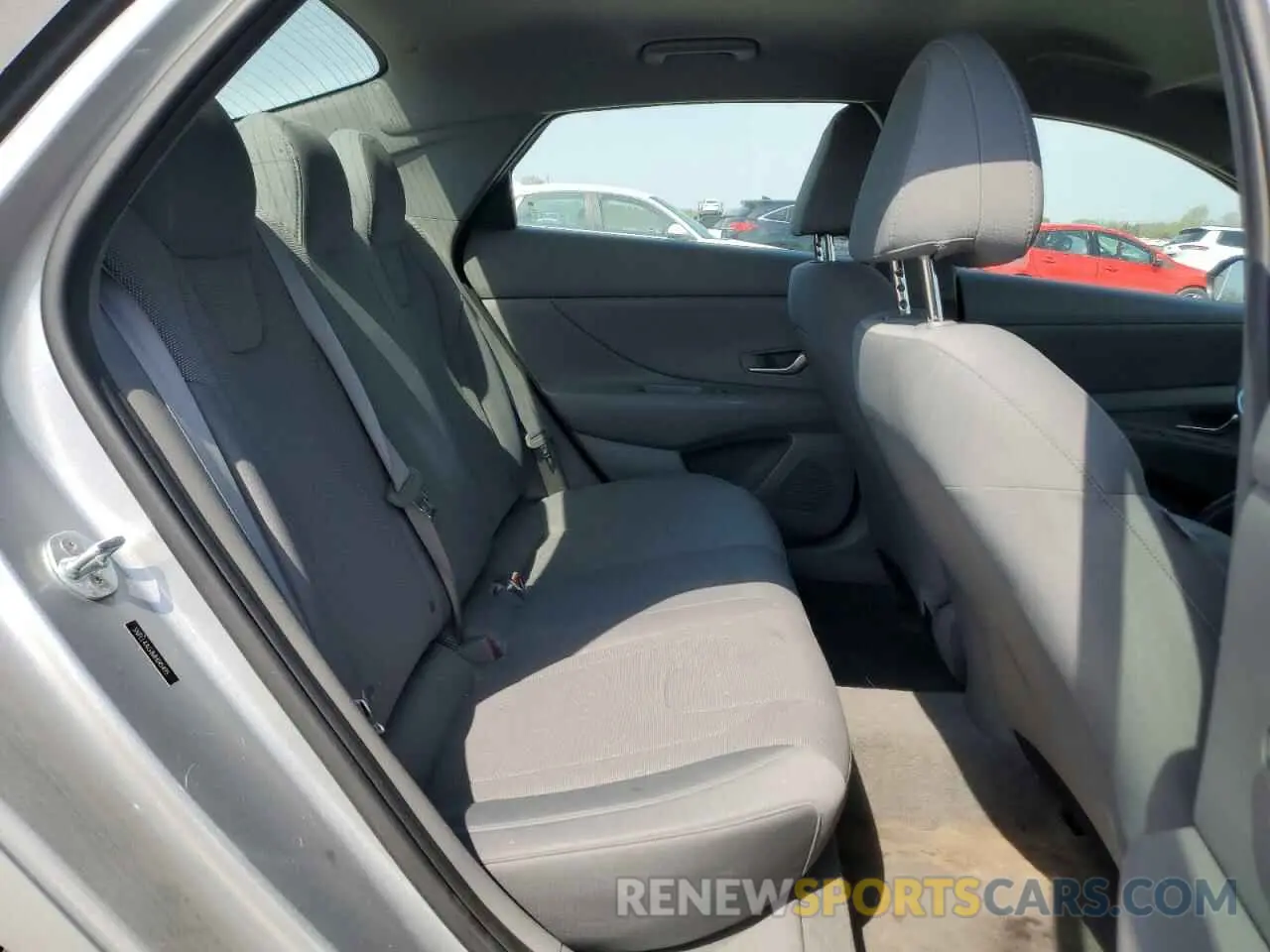 10 Photograph of a damaged car 5NPLL4AG1MH045495 HYUNDAI ELANTRA 2021