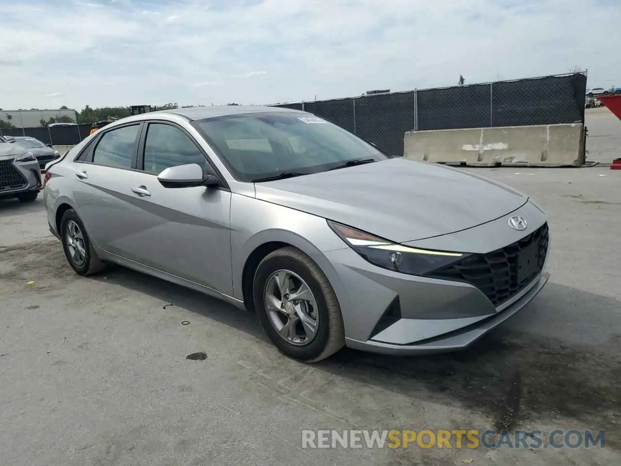 4 Photograph of a damaged car 5NPLL4AG1MH047103 HYUNDAI ELANTRA 2021