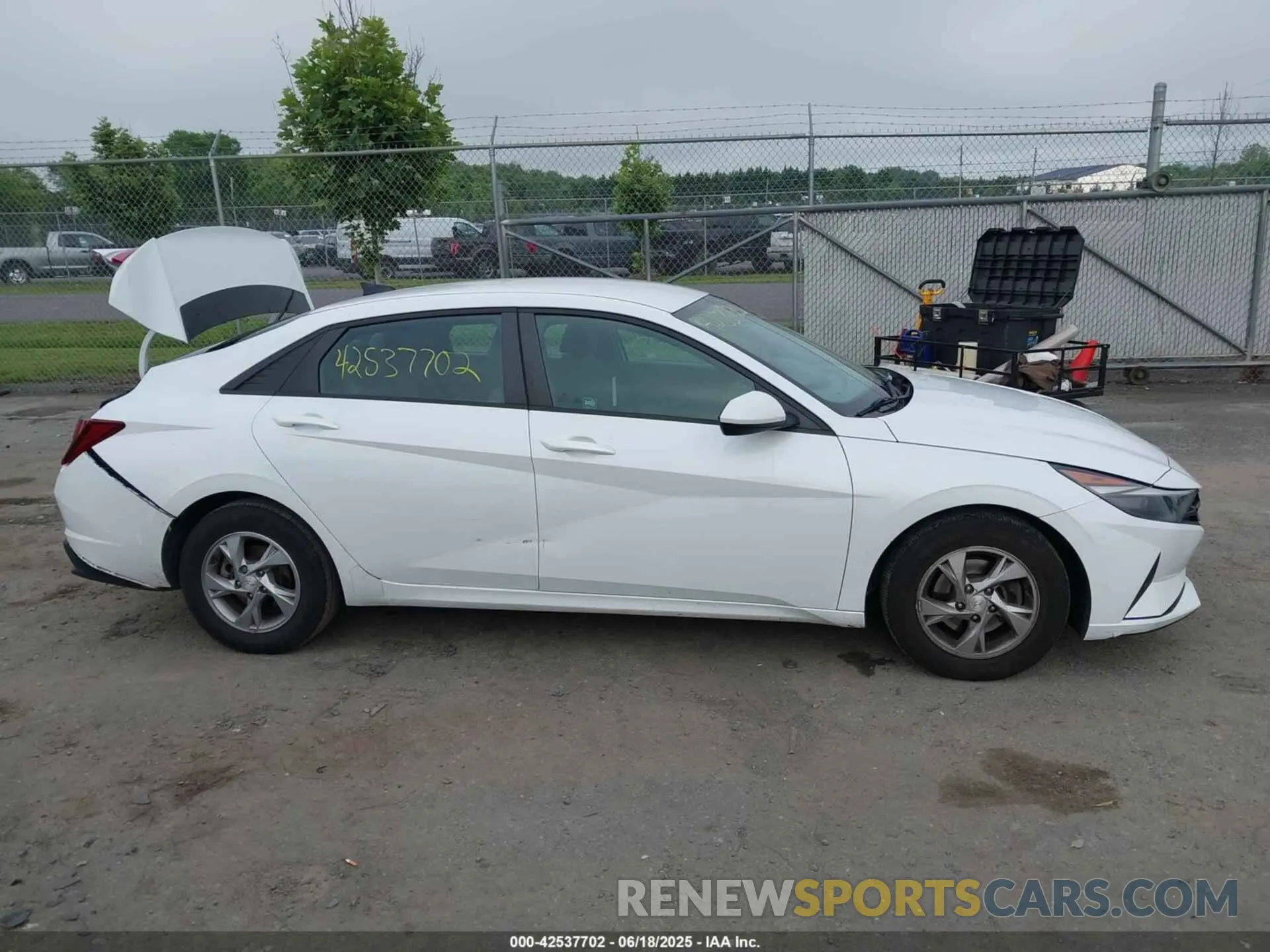 13 Photograph of a damaged car 5NPLL4AG2MH015857 HYUNDAI ELANTRA 2021