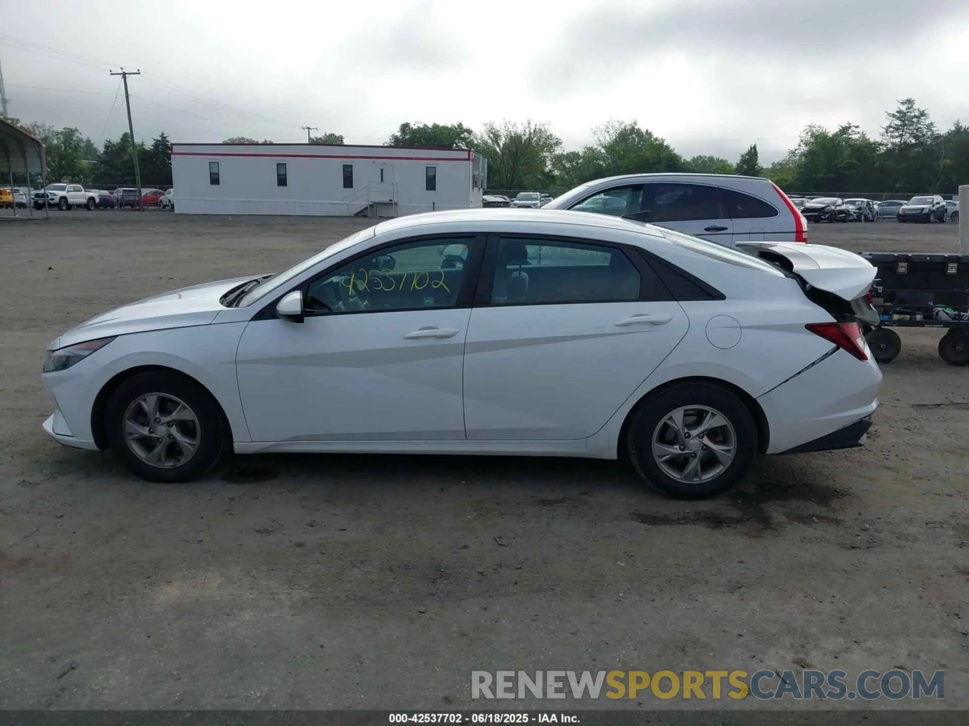 14 Photograph of a damaged car 5NPLL4AG2MH015857 HYUNDAI ELANTRA 2021