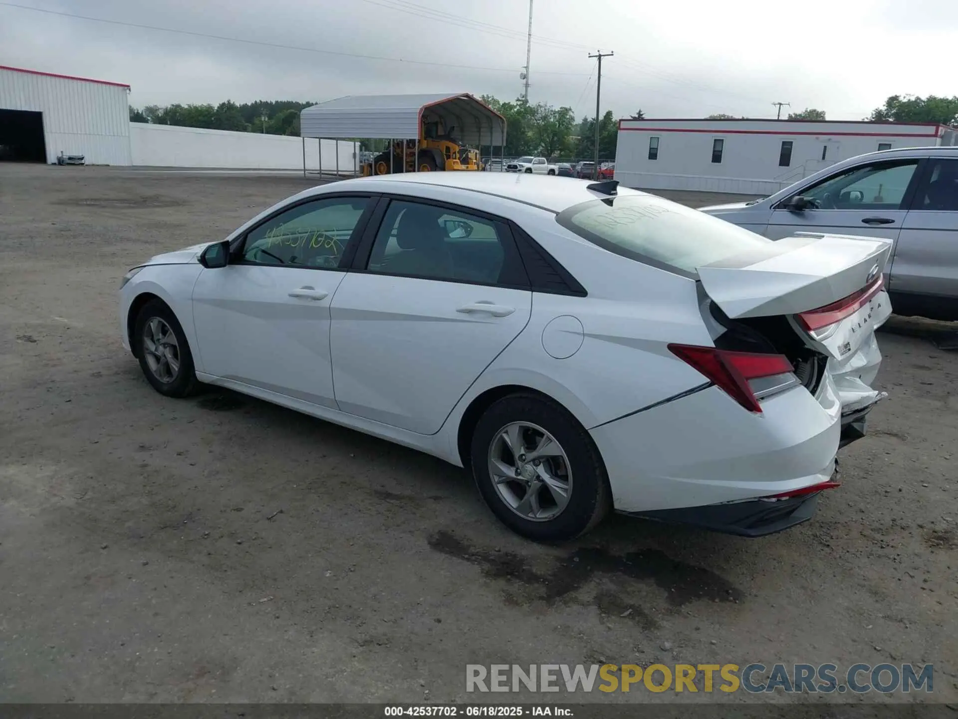 3 Photograph of a damaged car 5NPLL4AG2MH015857 HYUNDAI ELANTRA 2021