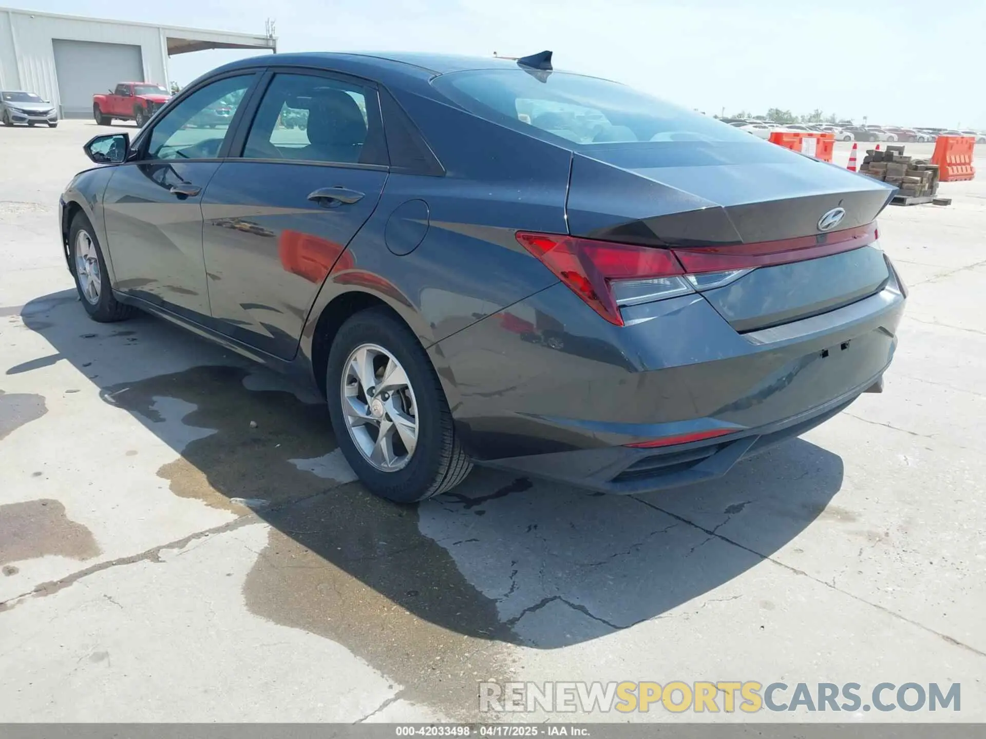 3 Photograph of a damaged car 5NPLL4AG2MH037406 HYUNDAI ELANTRA 2021