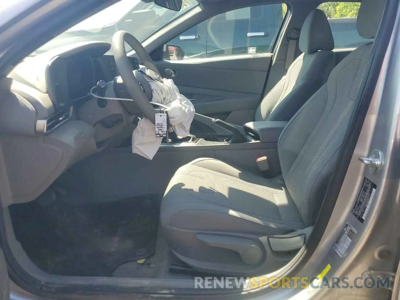 7 Photograph of a damaged car 5NPLL4AG2MH042086 HYUNDAI ELANTRA 2021