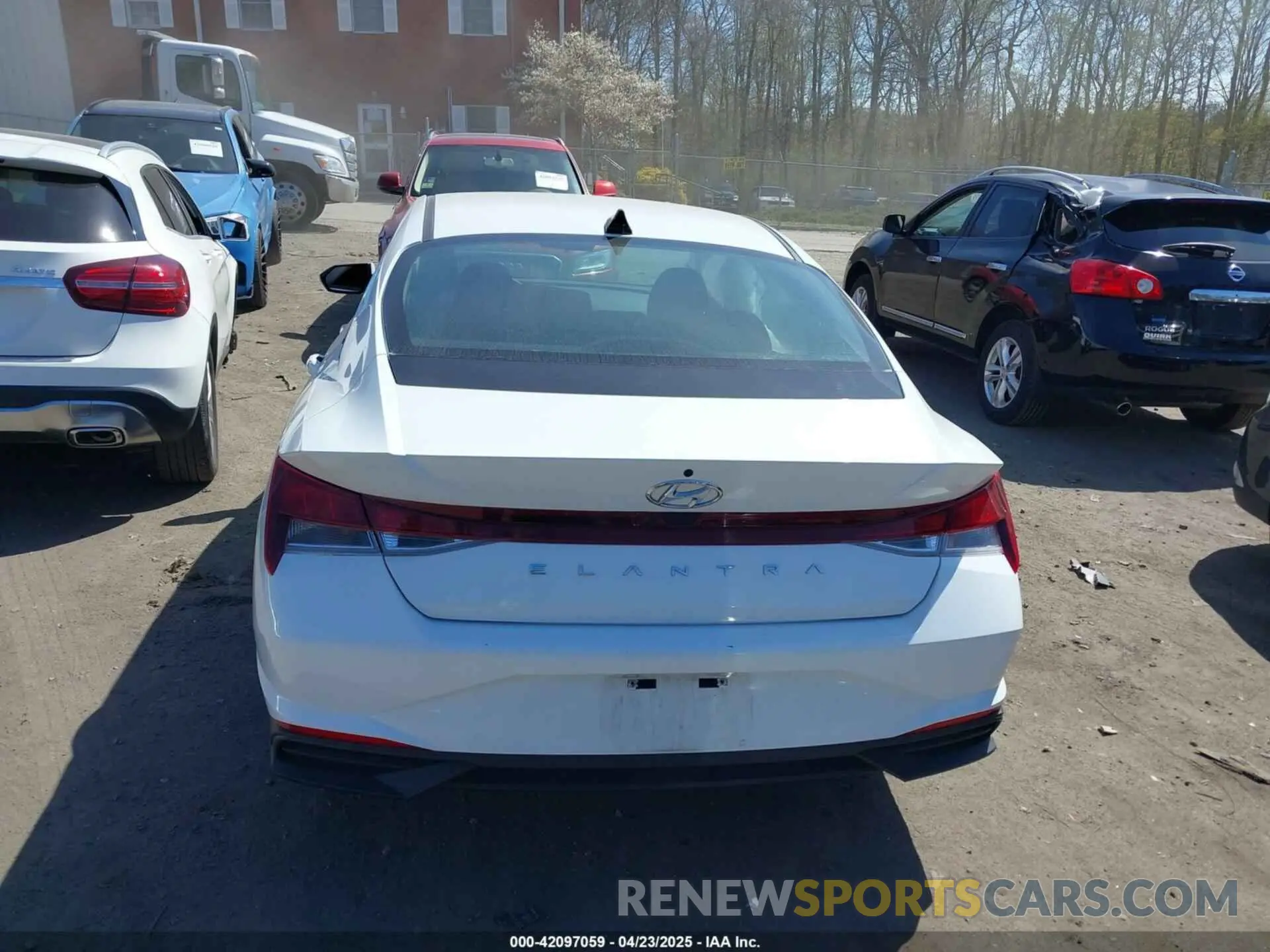 16 Photograph of a damaged car 5NPLL4AG2MH045859 HYUNDAI ELANTRA 2021
