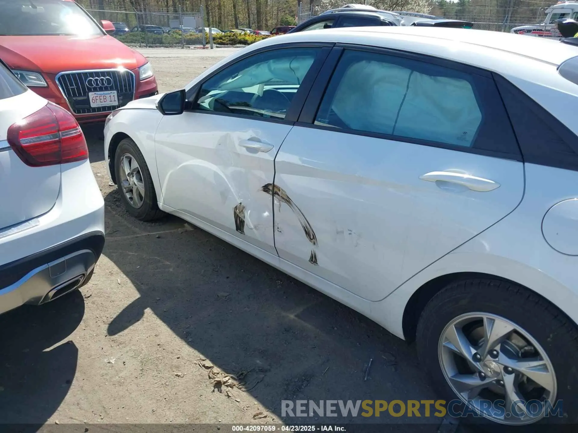 6 Photograph of a damaged car 5NPLL4AG2MH045859 HYUNDAI ELANTRA 2021