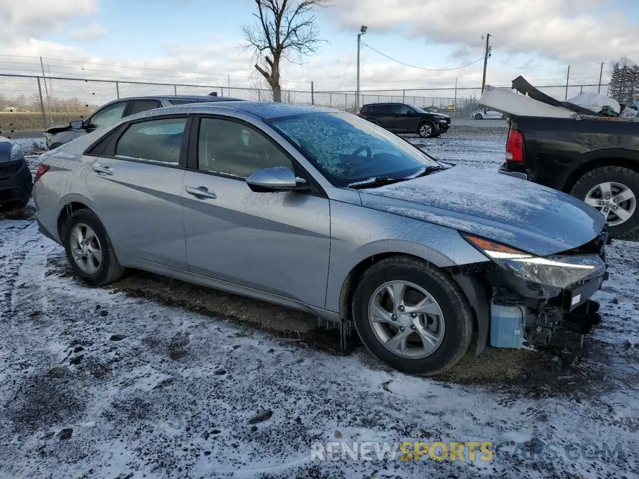 4 Photograph of a damaged car 5NPLL4AG2MH052097 HYUNDAI ELANTRA 2021