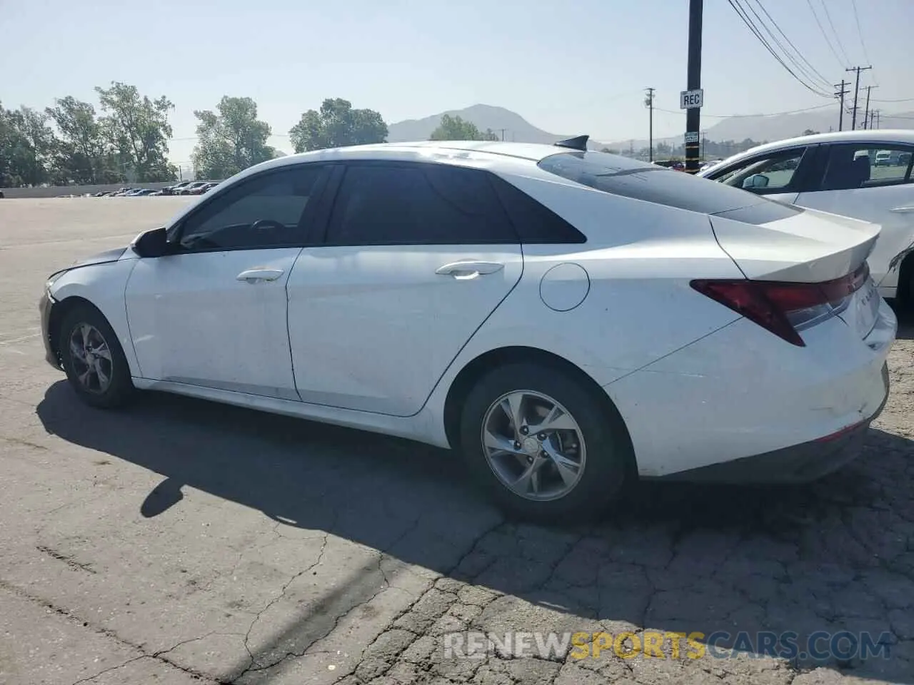 2 Photograph of a damaged car 5NPLL4AG4MH017304 HYUNDAI ELANTRA 2021