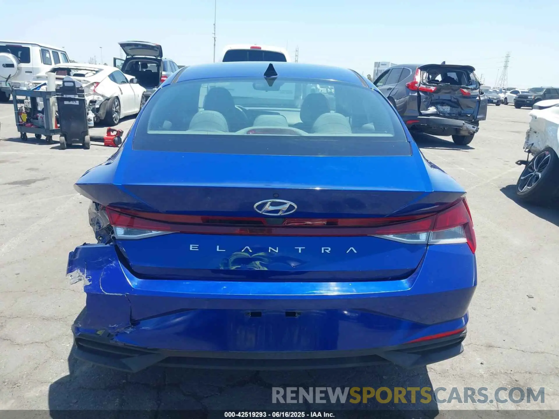 17 Photograph of a damaged car 5NPLL4AG4MH037374 HYUNDAI ELANTRA 2021